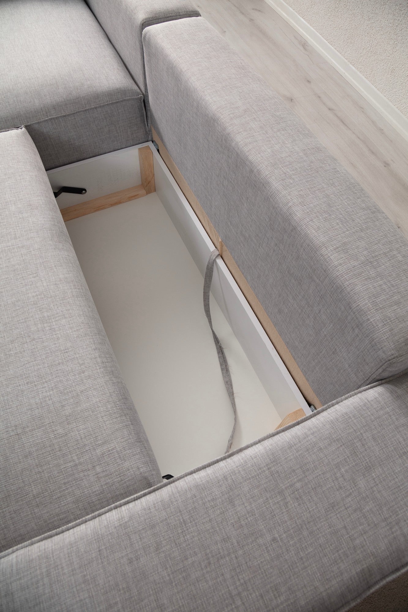 Sofá-cama de canto elegante, cinza claro, 260 cm | Estrutura em madeira de faia e aglomerado, 100% poliéster | Mecanismo deslizante, tecido lavável a seco, design moderno