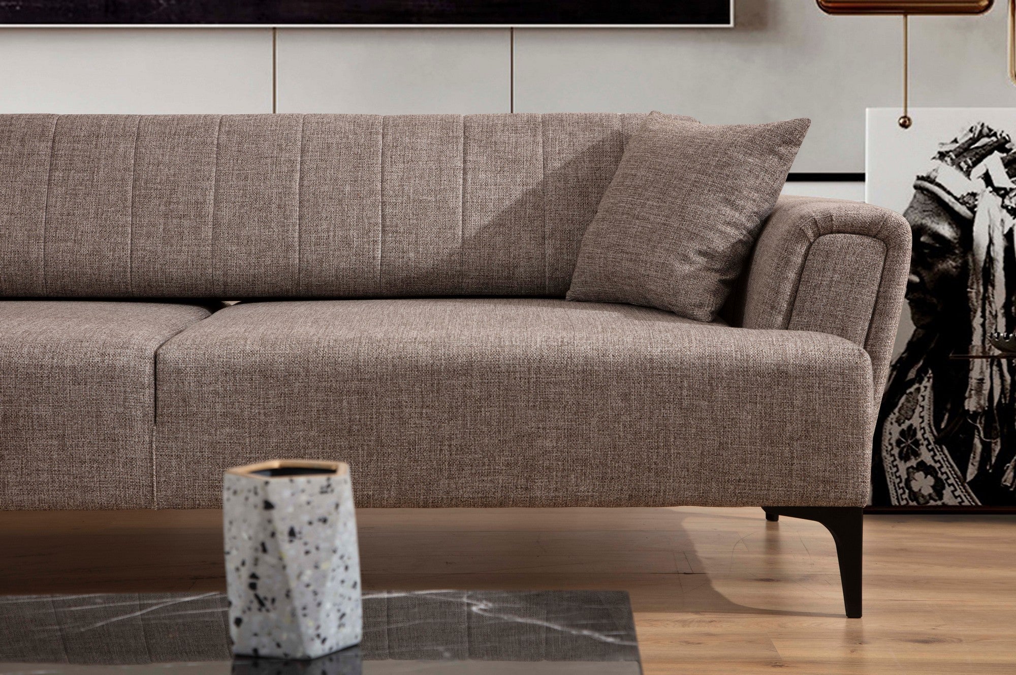 Sofá-cama elegante de 3 lugares, marrom claro, 230 x 95 x 77 cm | Estrutura em madeira de faia, 100% poliéster, mecanismo giratório | Perfeito para espaços modernos
