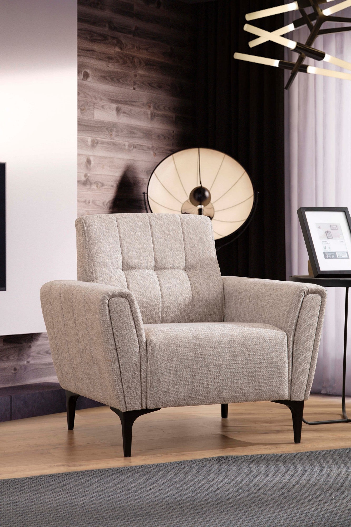 Sofá elegante de 1 lugar, bege, 90 x 95 x 77 cm | Estrutura em madeira de faia e aglomerado, 100% poliéster, almofadas de espuma macia | Fácil manutenção, design moderno para qualquer espaço