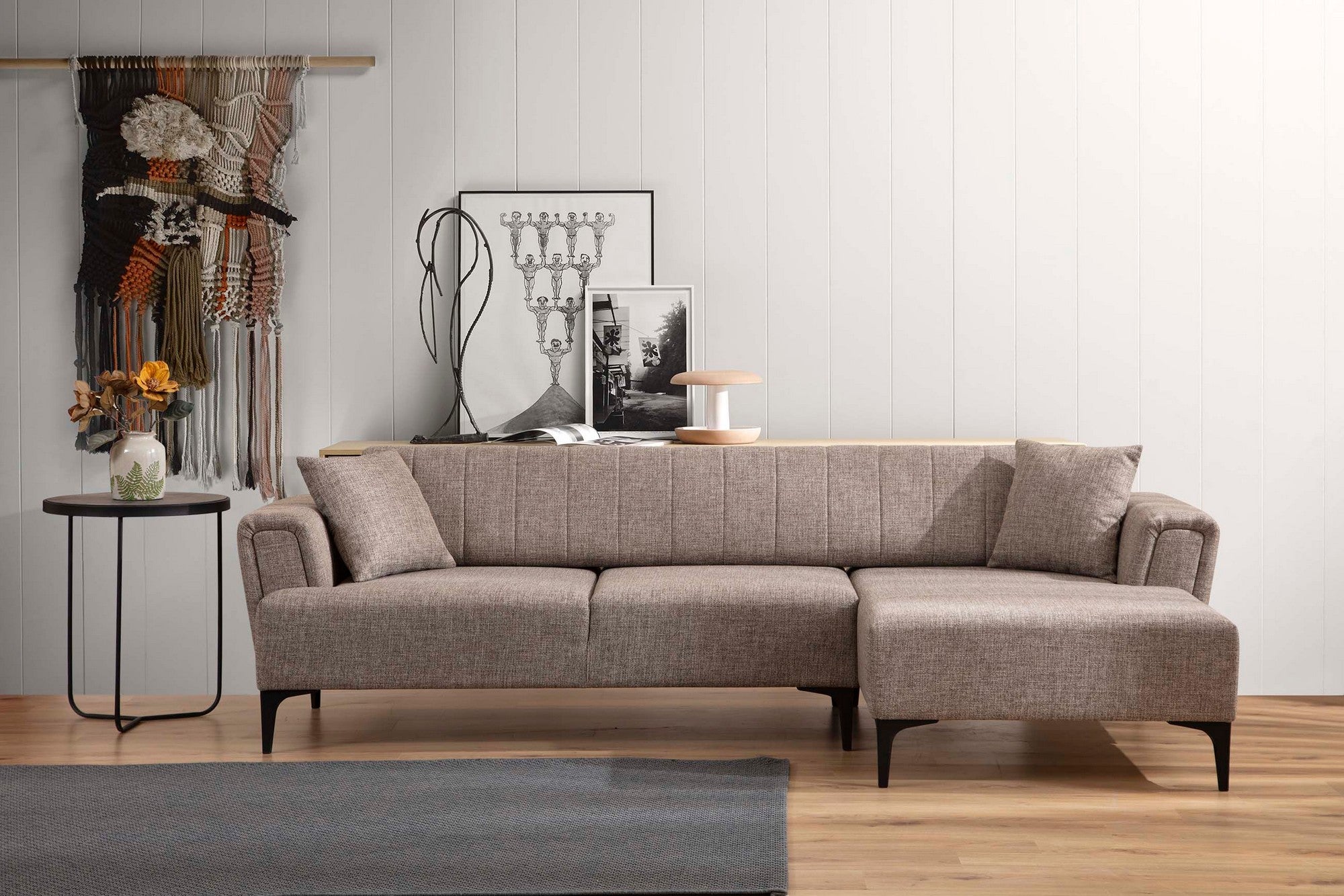 Sofá-cama de canto elegante, marrom claro, 270 x 140 cm | Estrutura em madeira de faia e aglomerado, 100% poliéster, mecanismo giratório nas costas | Perfeito para espaços modernos