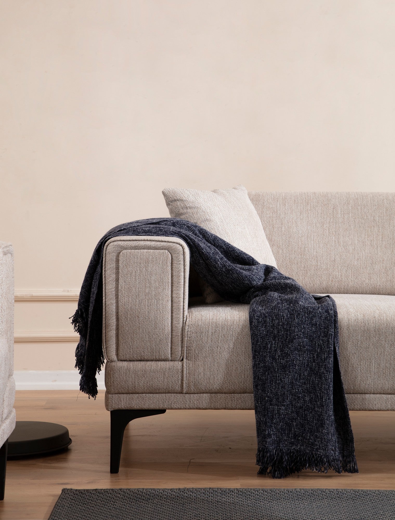 Sofá-cama elegante de 3 lugares, marrom claro, 230 x 95 x 77 cm | Estrutura em madeira de faia, 100% poliéster, mecanismo giratório | Perfeito para salas de estar modernas e espaços para hóspedes