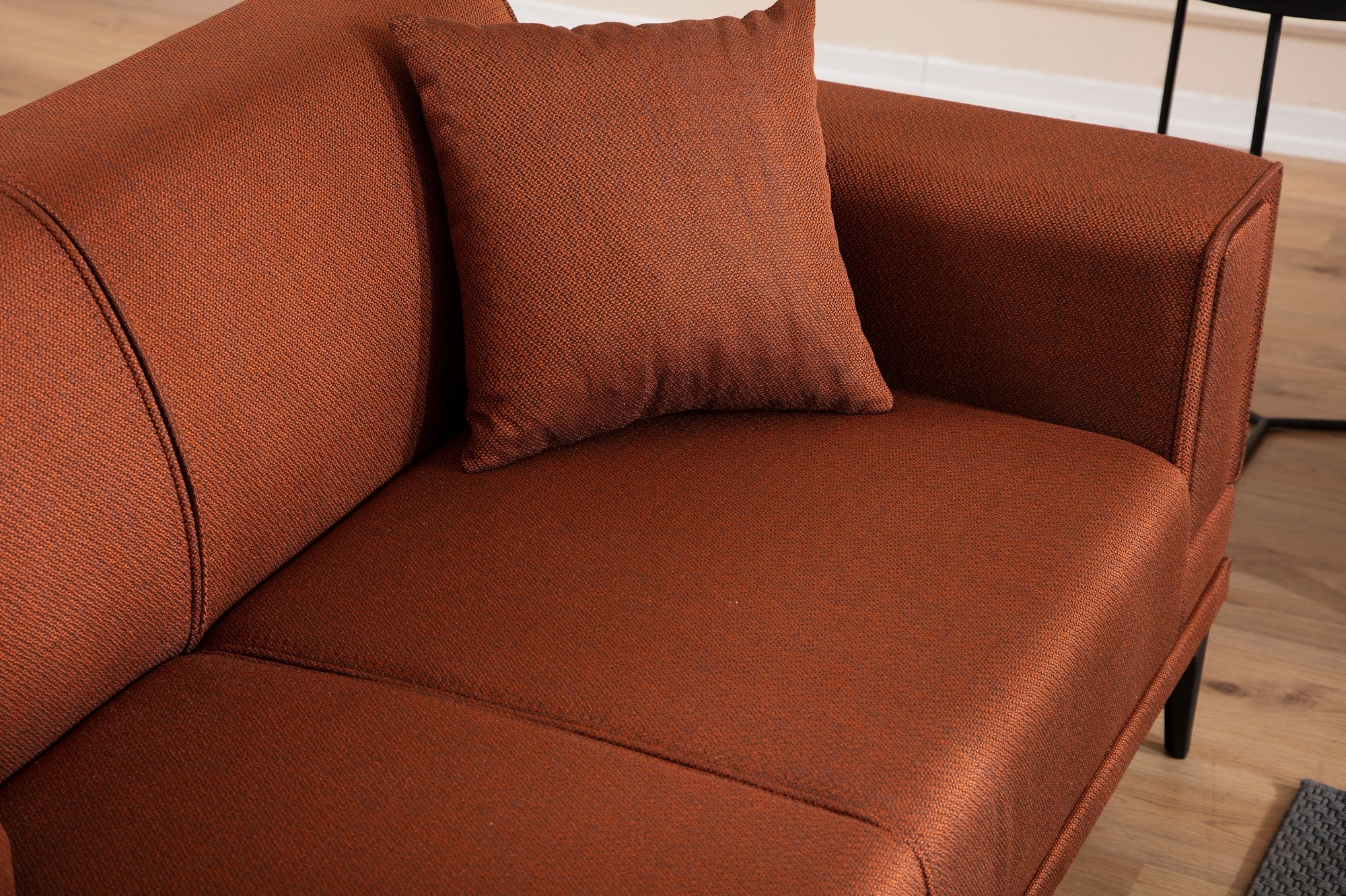 Sofá-cama elegante de 3 lugares, vermelho-azulejo, 230 x 95 x 77 cm | Estrutura em madeira de faia, 100% poliéster, mecanismo giratório | Perfeito para espaços modernos