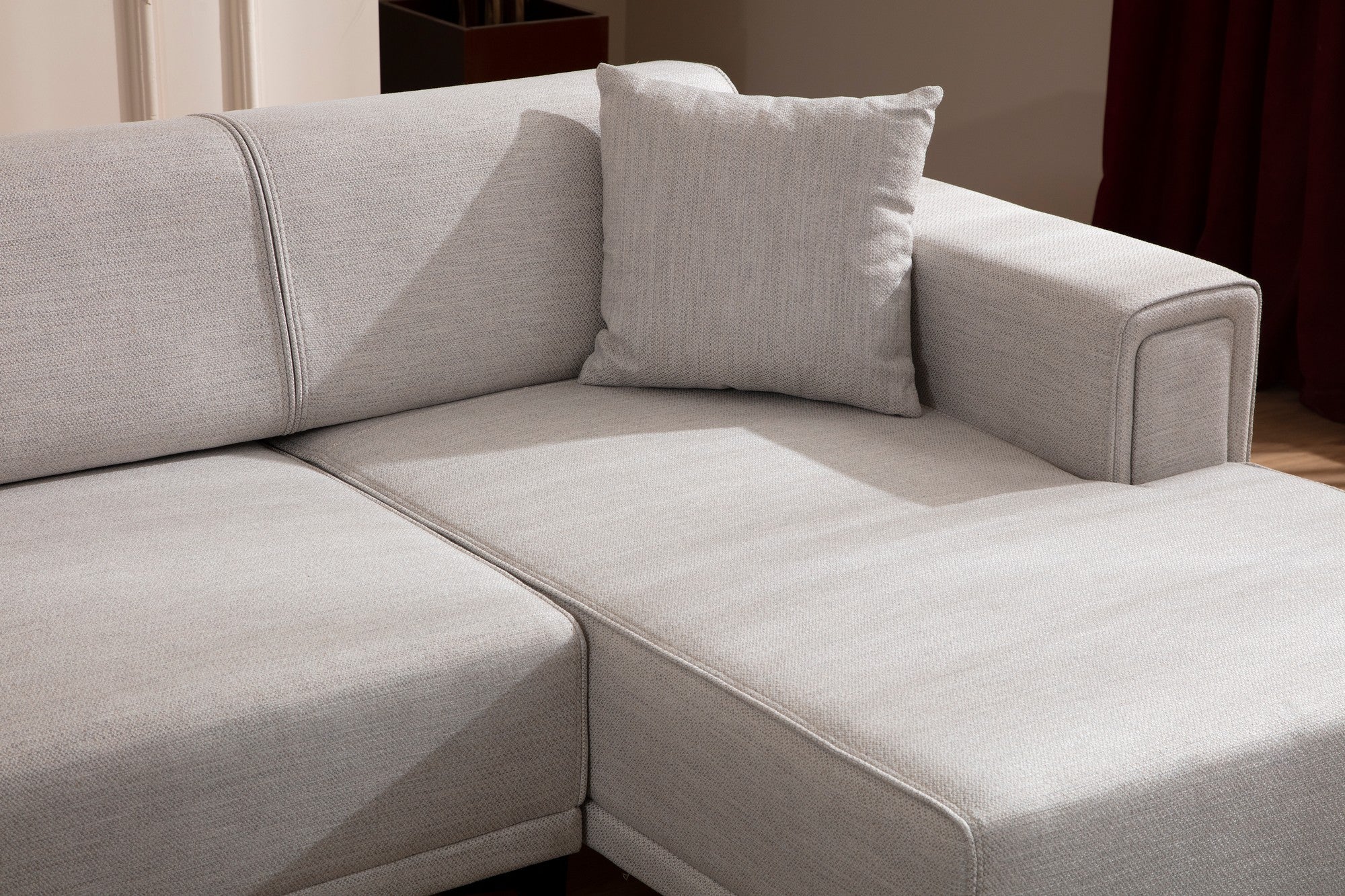 Sofá-cama de canto elegante, cru, 250x140 cm | Estrutura em madeira de faia e aglomerado, 100% poliéster | Mecanismo giratório, espuma macia, fácil de cuidar | Conforto moderno