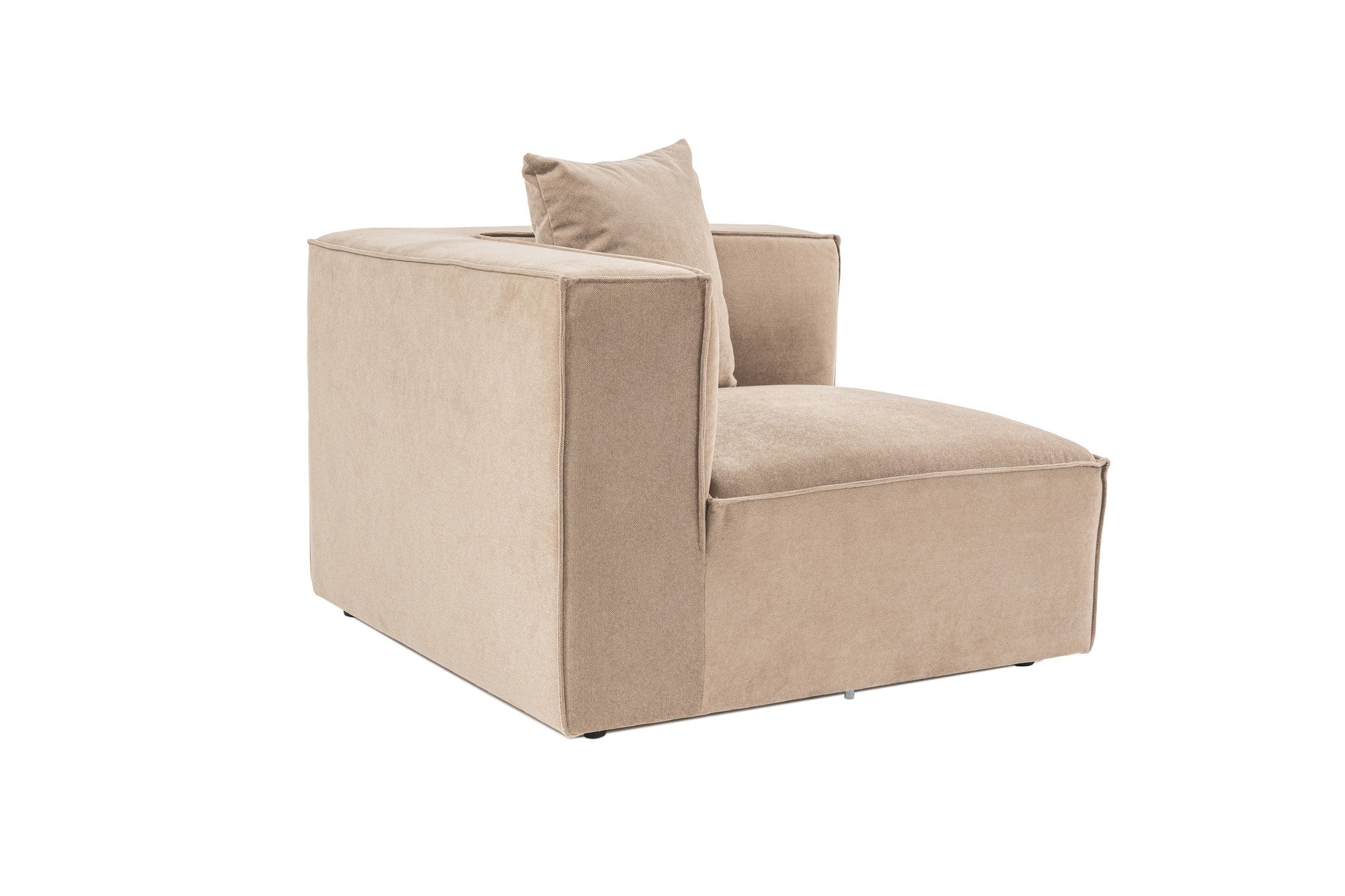 Sofá Cappuccino de 1 lugar, 95 x 65 x 95 cm | Estrutura 100% madeira de carpa, tecido 100% linho, espuma 32 DNS | Elegante e confortável para espaços de convivência modernos