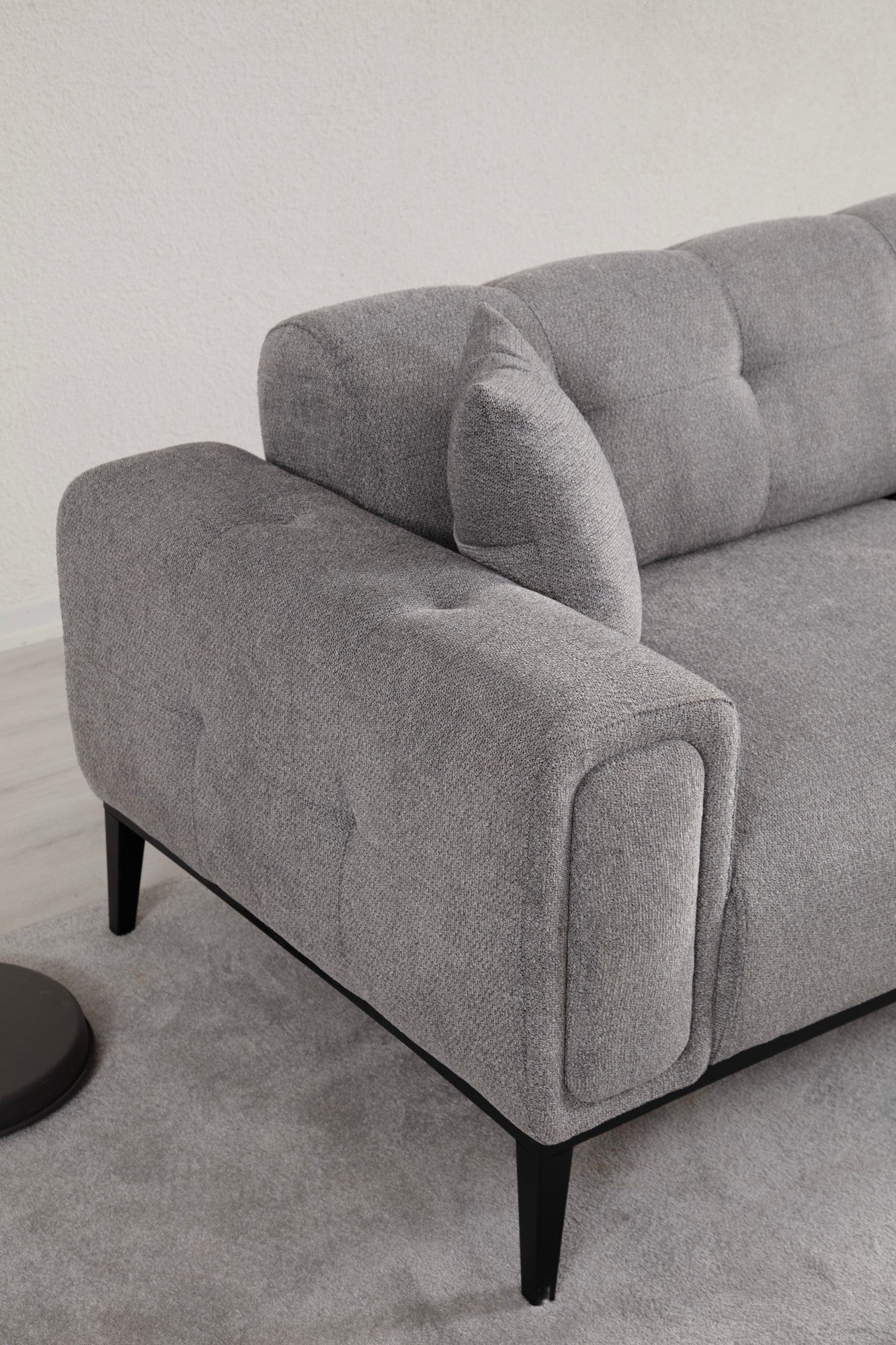 Sofá-cama elegante de 3 lugares, cinza claro, 225 x 92 x 76 cm | Estrutura em madeira de faia, 100% poliéster, mecanismo giratório | Perfeito para espaços modernos