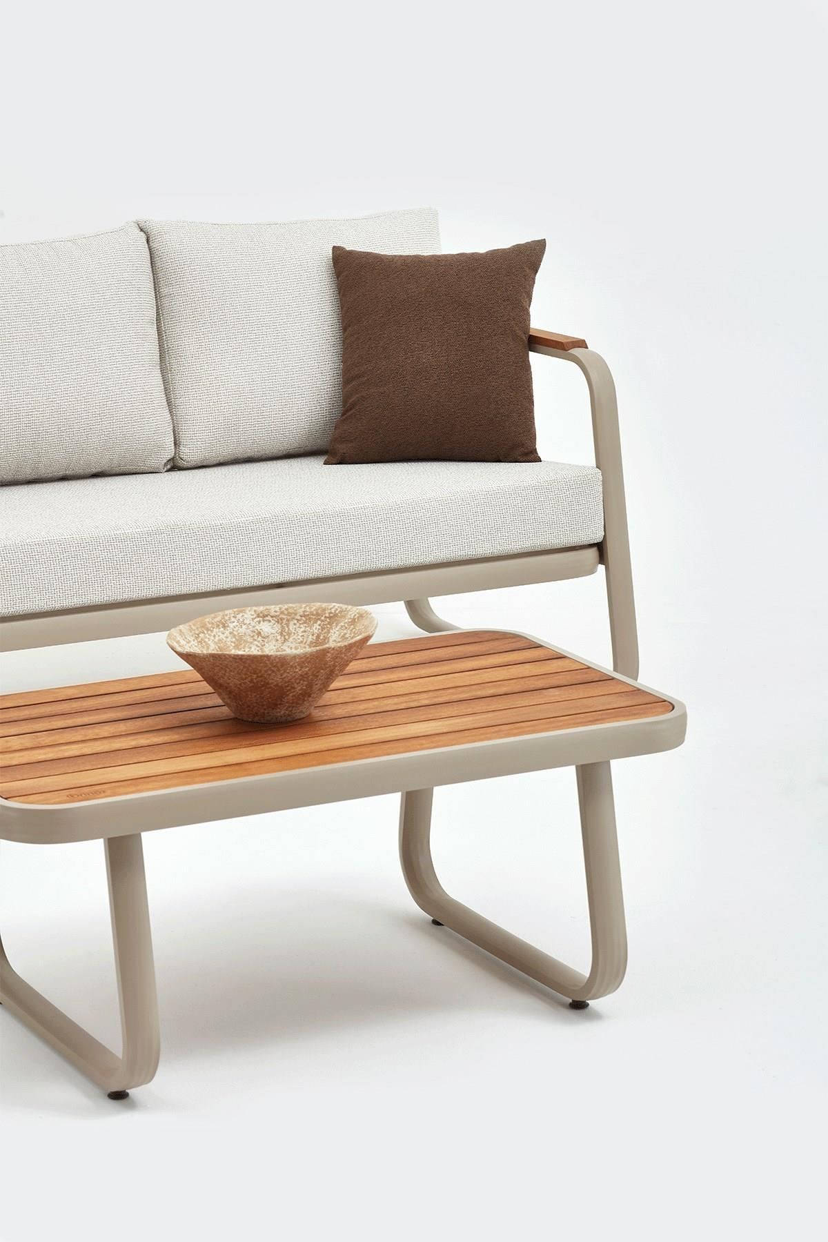 Conjunto de Lounge de Jardim – Sofá de 3 lugares, dois sofás de 1 lugar e mesa de café – Bege – Tecido 100% OLEFIN