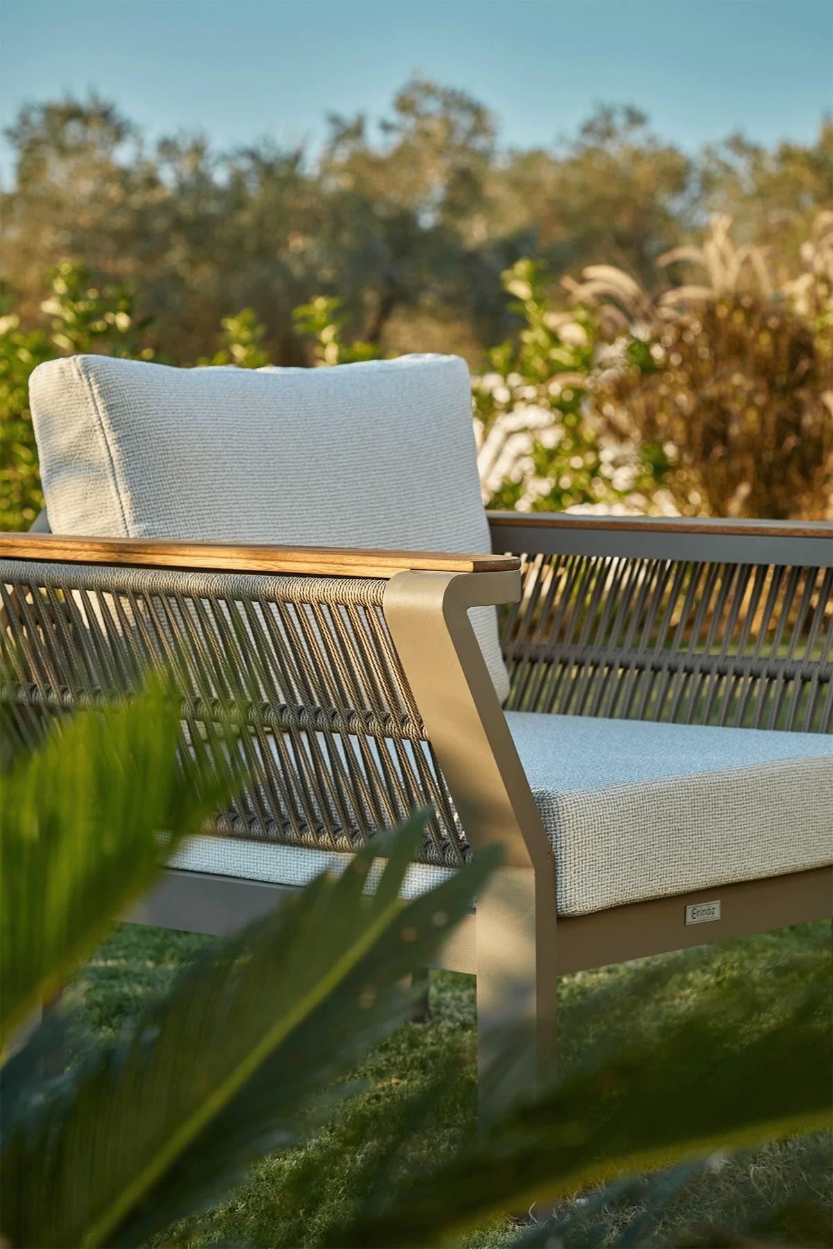 Conjunto de Lounge de Jardim – Sofá de 3 lugares e 2 sofás de 1 lugar – Cappuccino – Tecido 100% OLEFIN