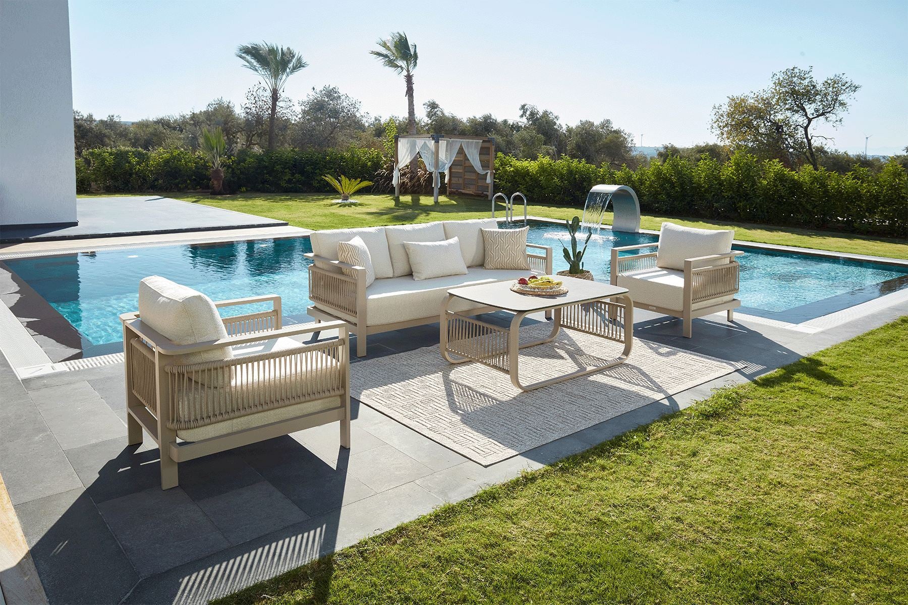 Conjunto de Lounge de Jardim – Sofá de 3 Lugares (188,5 cm) e 2 Sofás de 1 Lugar (77,1 cm) – Bege – Tecido OLEFIN