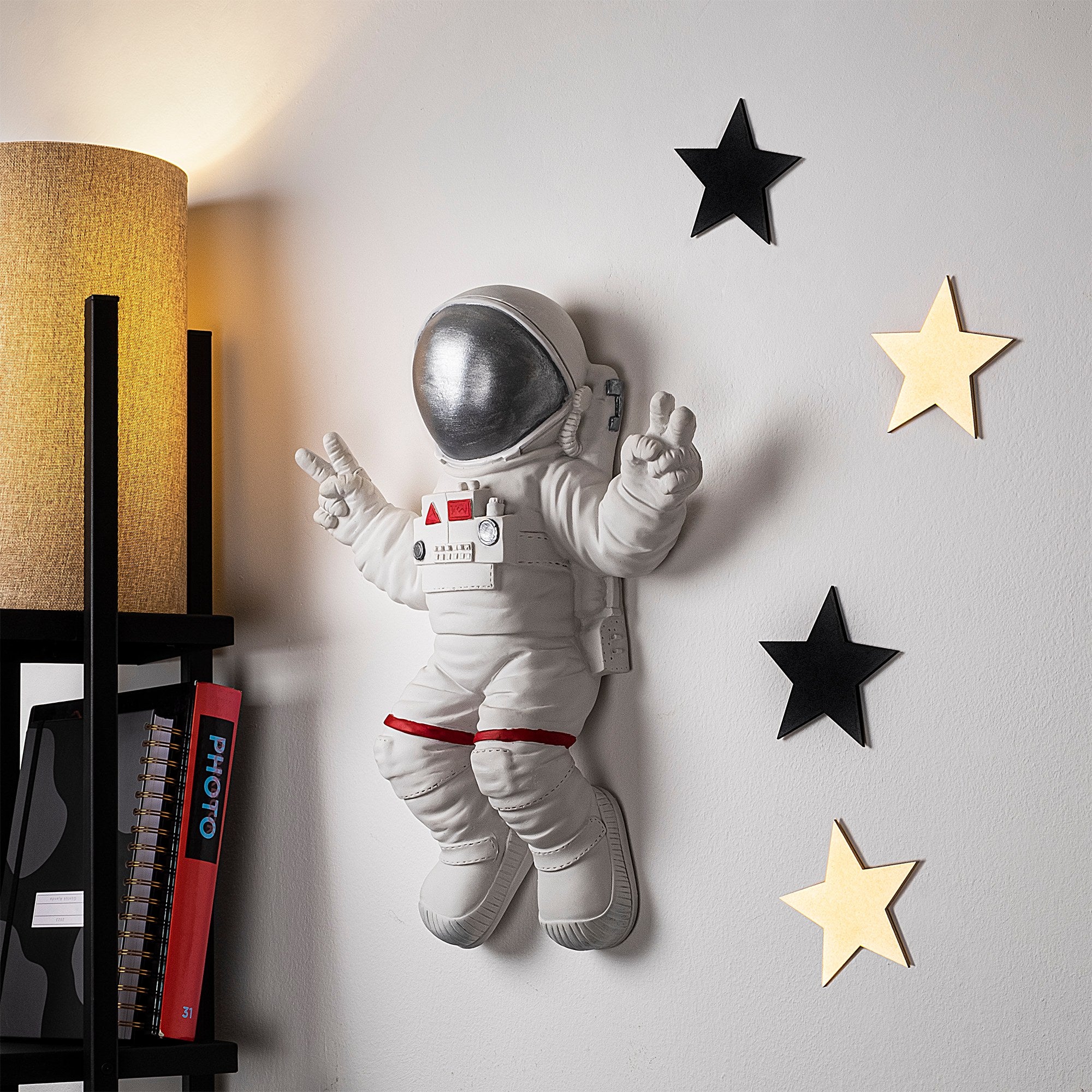 Acessório de parede decorativo elegante, branco e cinza, 35 x 47 x 10 cm | 100% poliéster | Perfeito para decoração de casa e espaços de convivência modernos