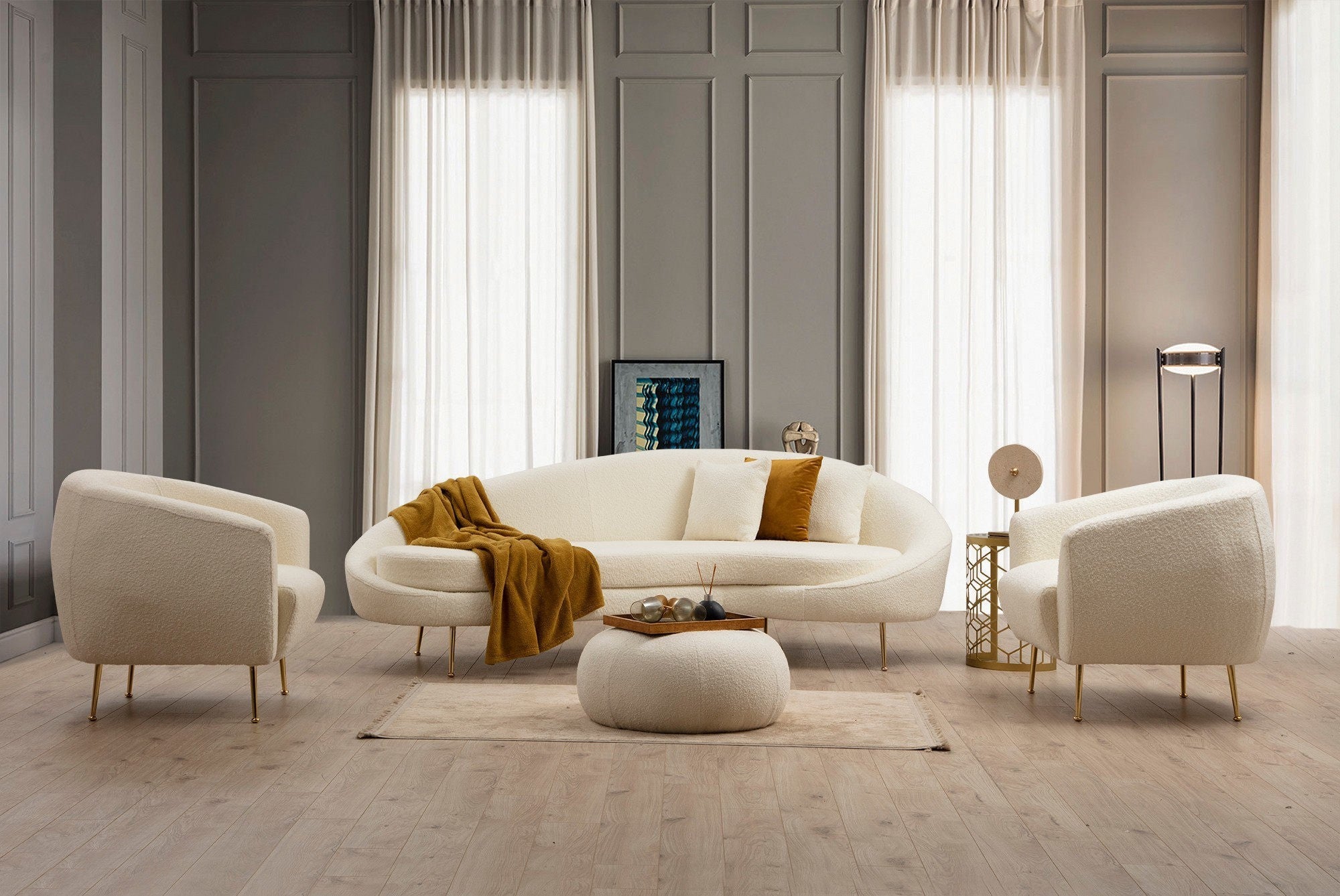 Sofá moderno de 3 lugares, cor creme, 255 cm | Estrutura de madeira de faia, pernas de metal dourado, espuma cinza macia e almofadas de penas | Design elegante para casas glamorosas e escandinavas