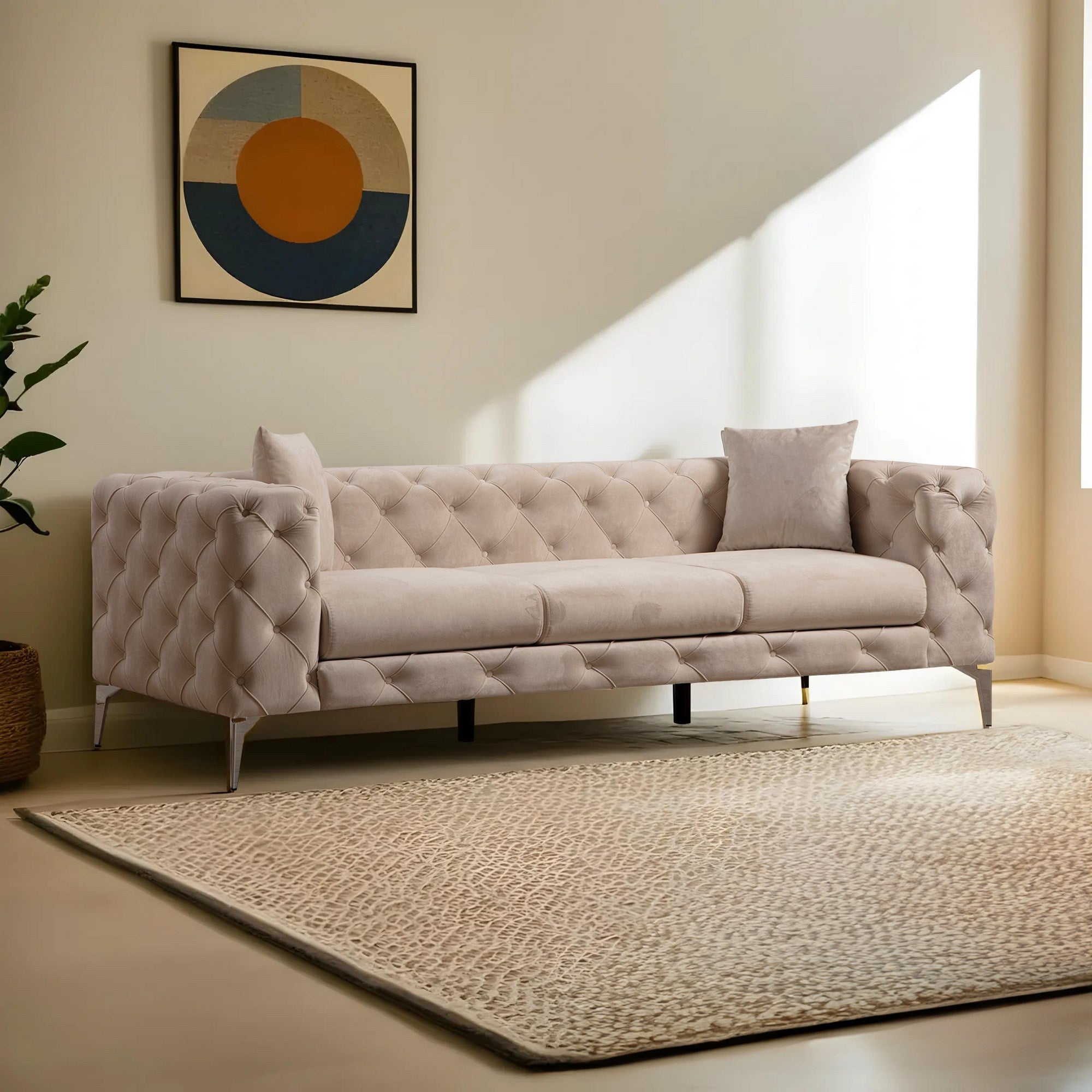 Sofá moderno de 3 lugares, cru, 237 cm | Estrutura em madeira de faia, 100% poliéster, pernas cromadas | Inclui 2 almofadas, capas removíveis, design elegante e confortável