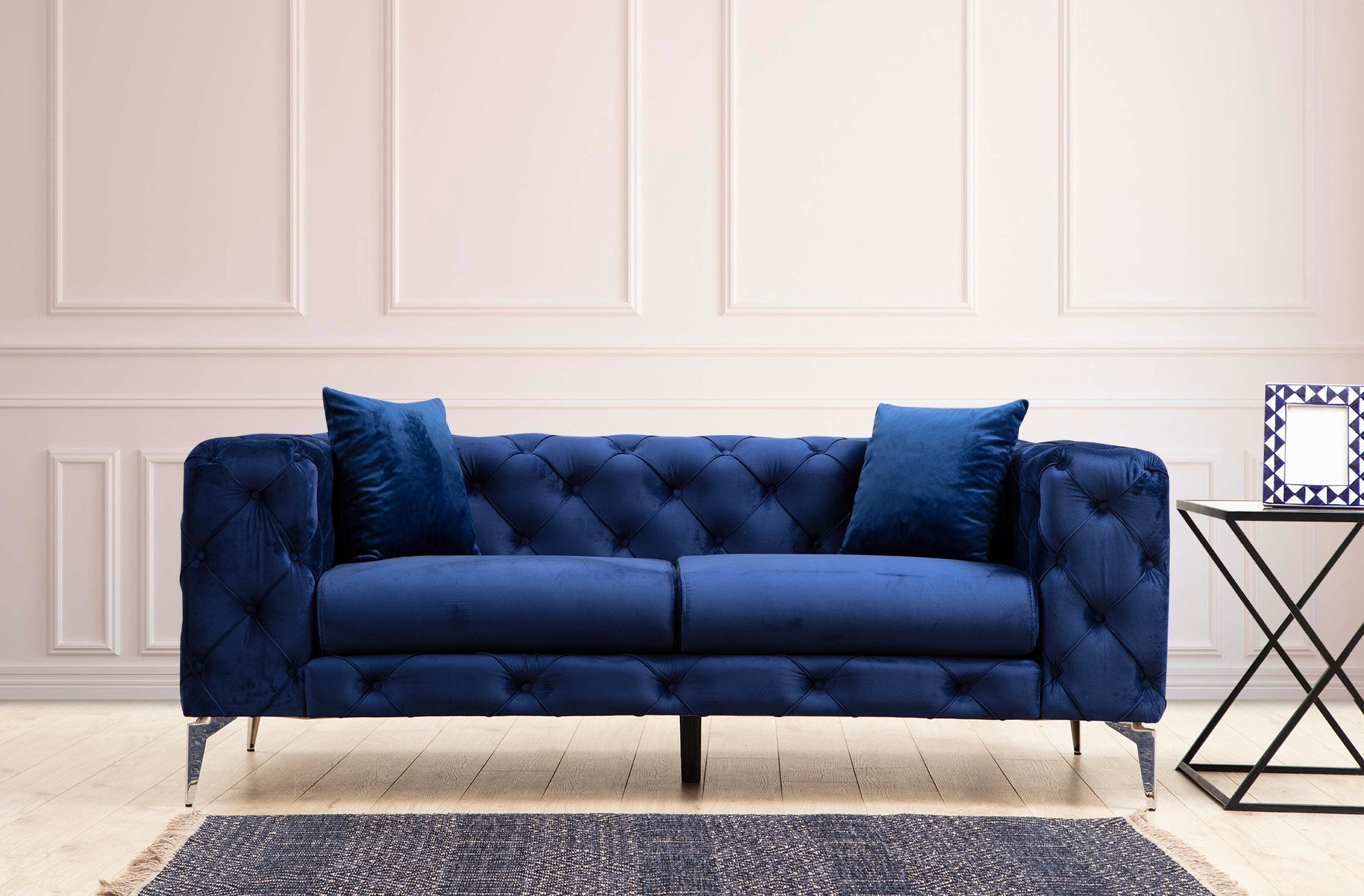 Sofá moderno de 2 lugares, azul-marinho, 197 x 90 x 70 cm | Estrutura em madeira de faia, 100% poliéster, pernas cromadas | Inclui 2 almofadas, capas removíveis, elegante e confortável