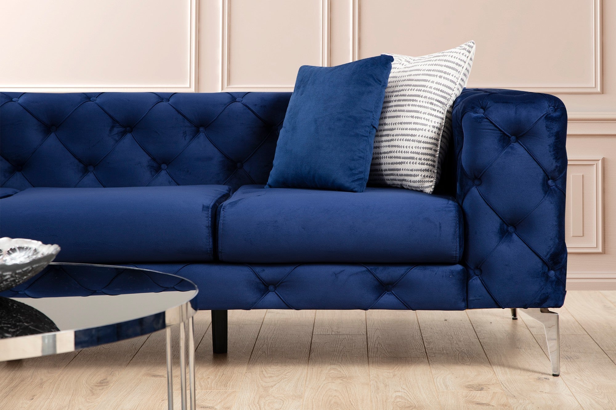 Sofá moderno de 2 lugares, azul-marinho, 197 x 90 x 70 cm | Estrutura em madeira de faia, 100% poliéster, pernas cromadas | Inclui 2 almofadas, capas removíveis, elegante e confortável