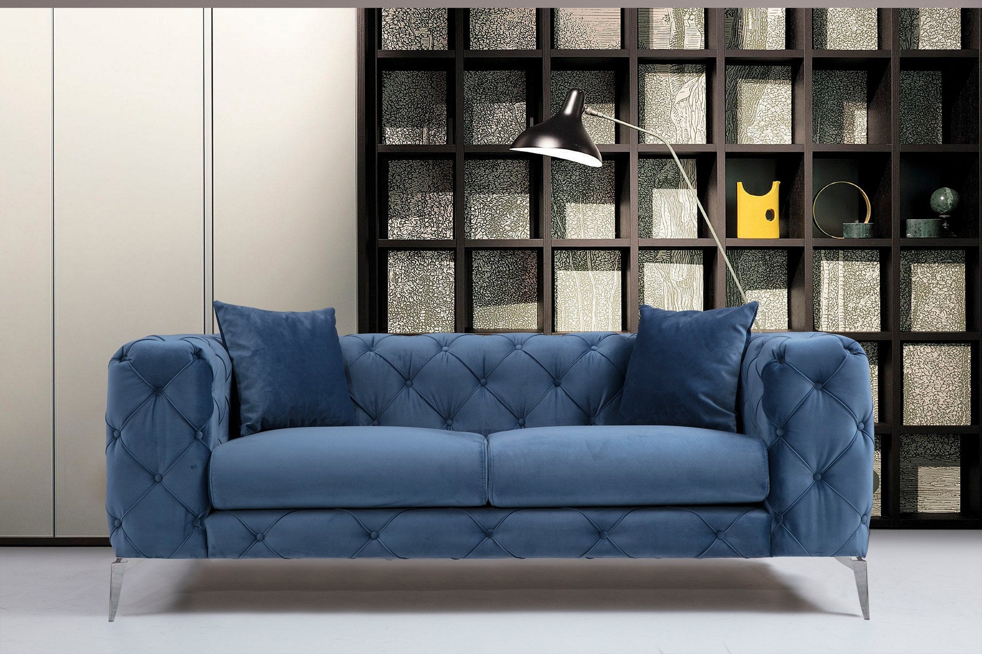 Sofá elegante de 2 lugares, azul, 197 x 73 x 90 cm | Estrutura em madeira de faia e aglomerado, 100% poliéster, pernas cromadas | Inclui 2 almofadas, almofada portátil, tecido lavável a seco