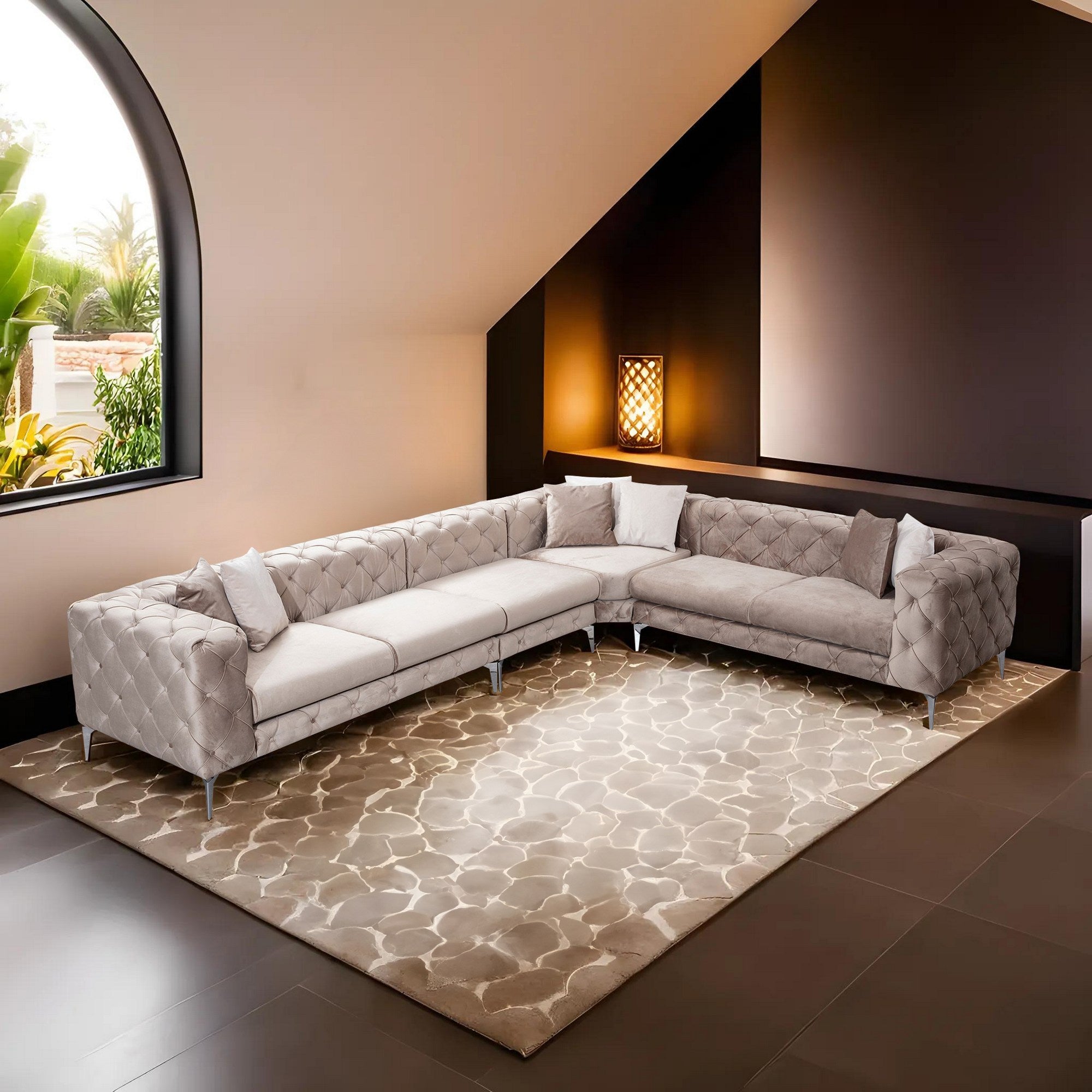 Sofá de canto moderno, bege, 310 cm | Estrutura em madeira de faia e aglomerado, 100% poliéster, 5 almofadas incluídas | Elegante e confortável para qualquer ambiente