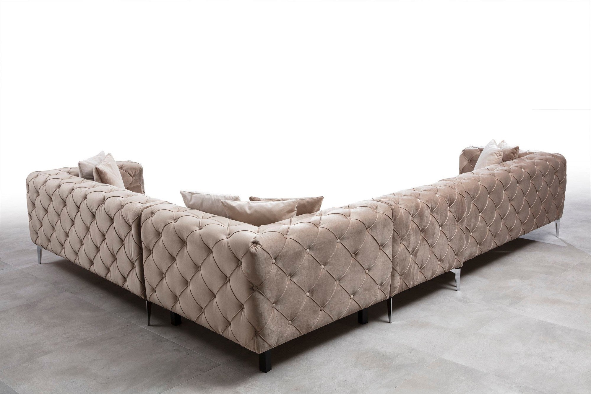 Sofá de canto moderno, bege, 310 cm | Estrutura em madeira de faia e aglomerado, 100% poliéster, 5 almofadas incluídas | Elegante e confortável para qualquer ambiente