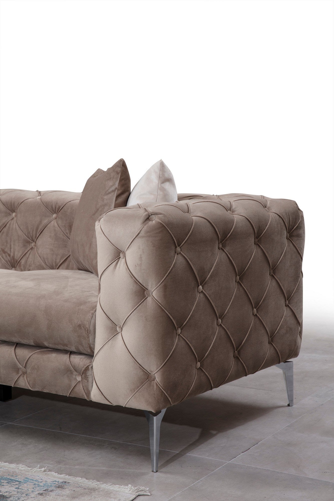 Sofá de canto moderno, bege, 310 cm | Estrutura em madeira de faia e aglomerado, 100% poliéster, 5 almofadas incluídas | Elegante e confortável para qualquer ambiente