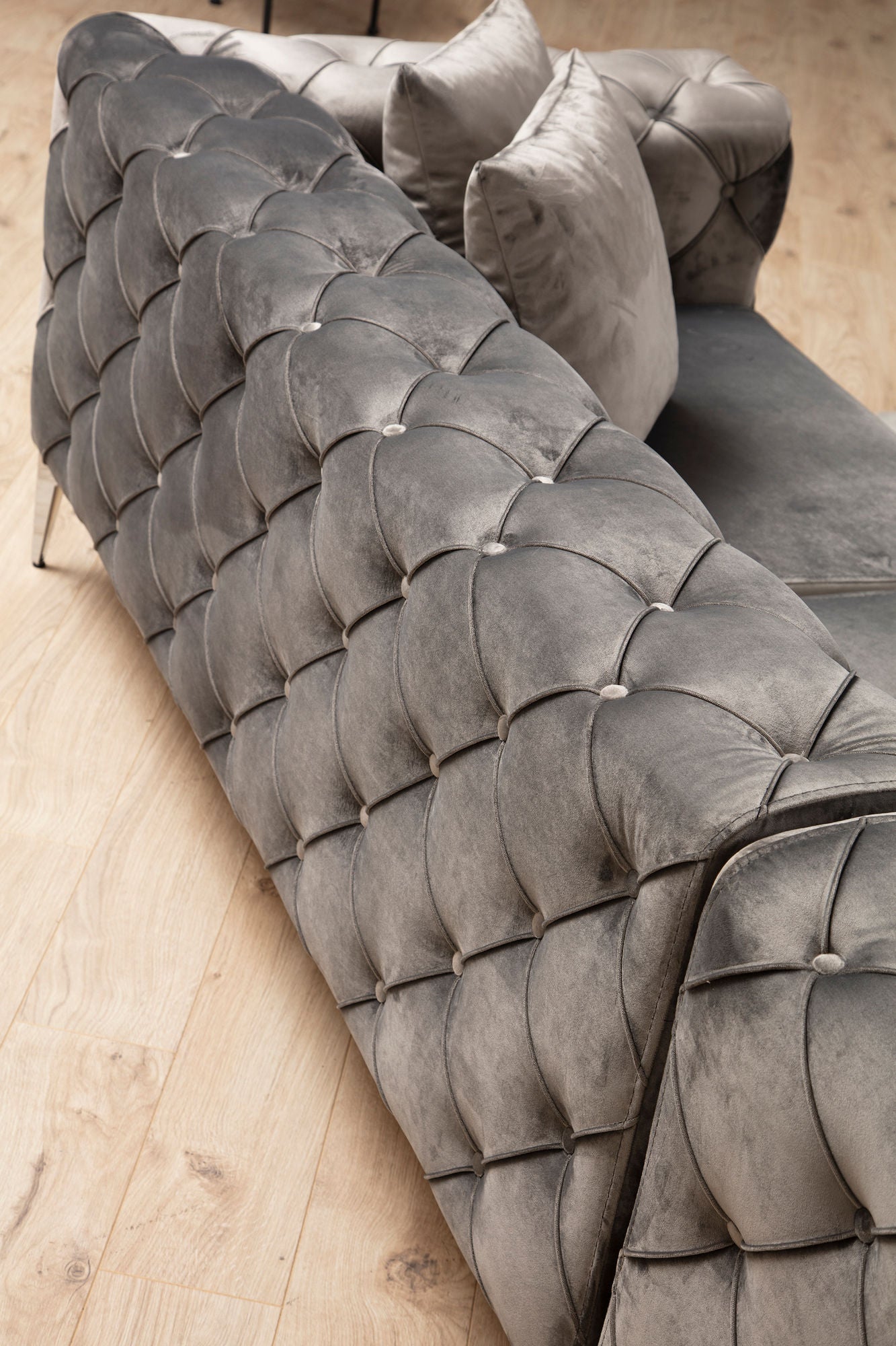 Sofá de Canto Moderno, Antracite, 310 cm | Estrutura em Madeira de Faia e Aglomerado, 100% Poliéster, 6 Almofadas, Capas Removíveis, Pés de Metal | Elegante e Confortável