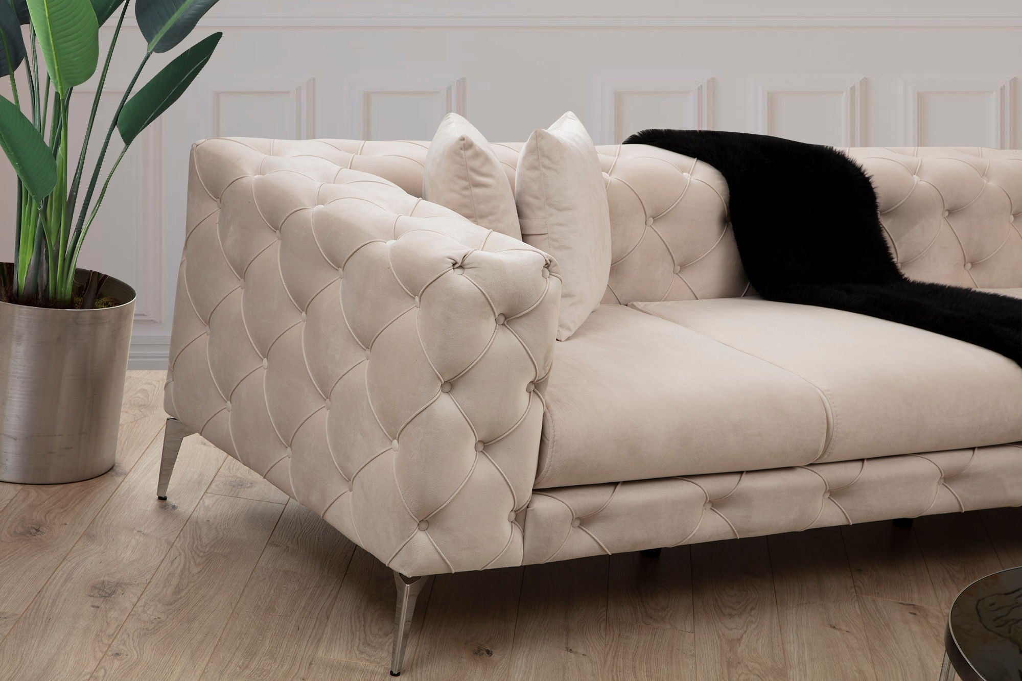 Sofá de canto moderno, cru, 310 x 270 x 70 cm | Estrutura em madeira de faia e aglomerado, 100% poliéster, 6 almofadas, capas removíveis, pernas de metal | Elegante e confortável