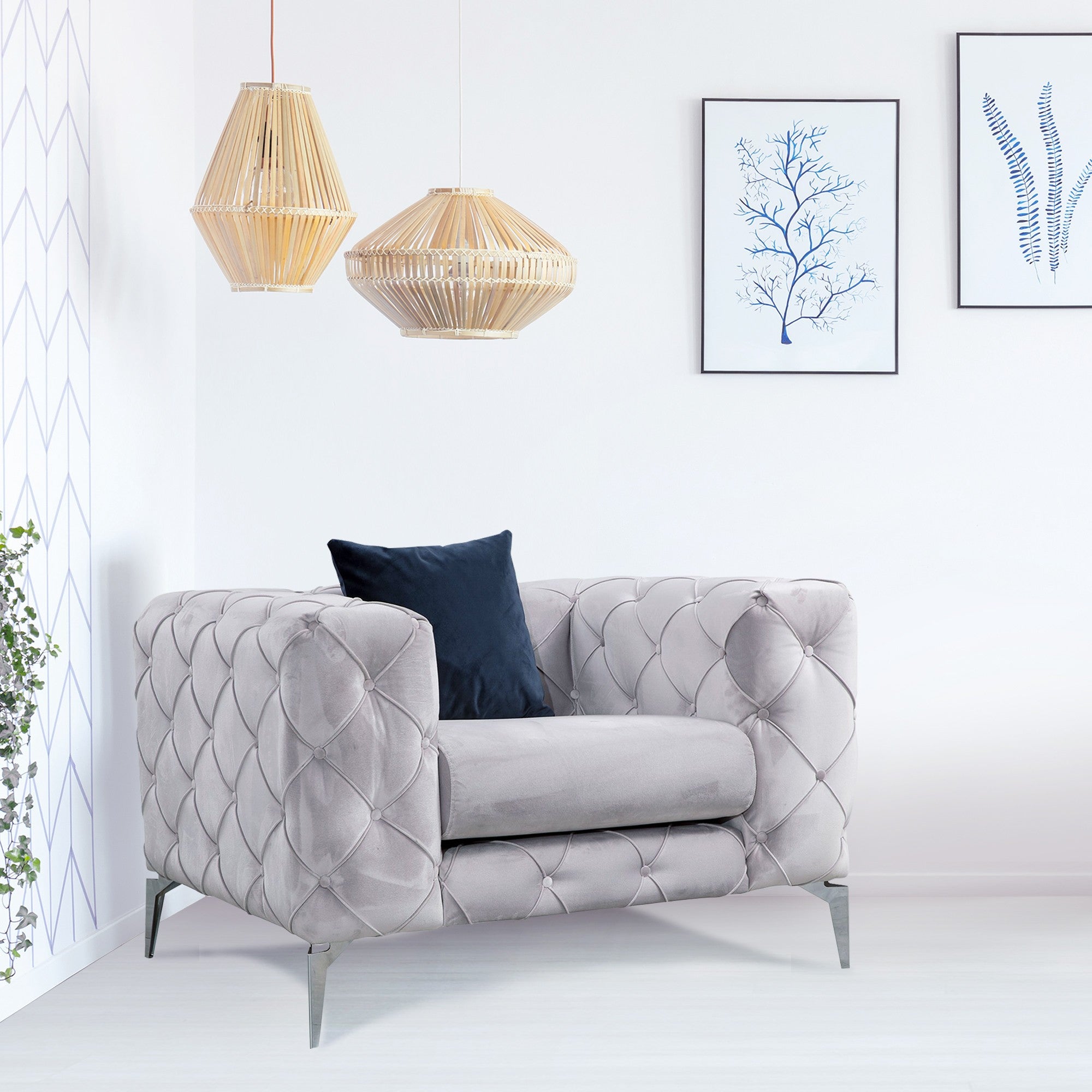 Poltrona moderna, cinza claro, estrutura em madeira de faia e aglomerado, 108x90x70 cm | 100% poliéster, pernas cromadas, inclui almofada | Elegante e confortável para casa e hotel