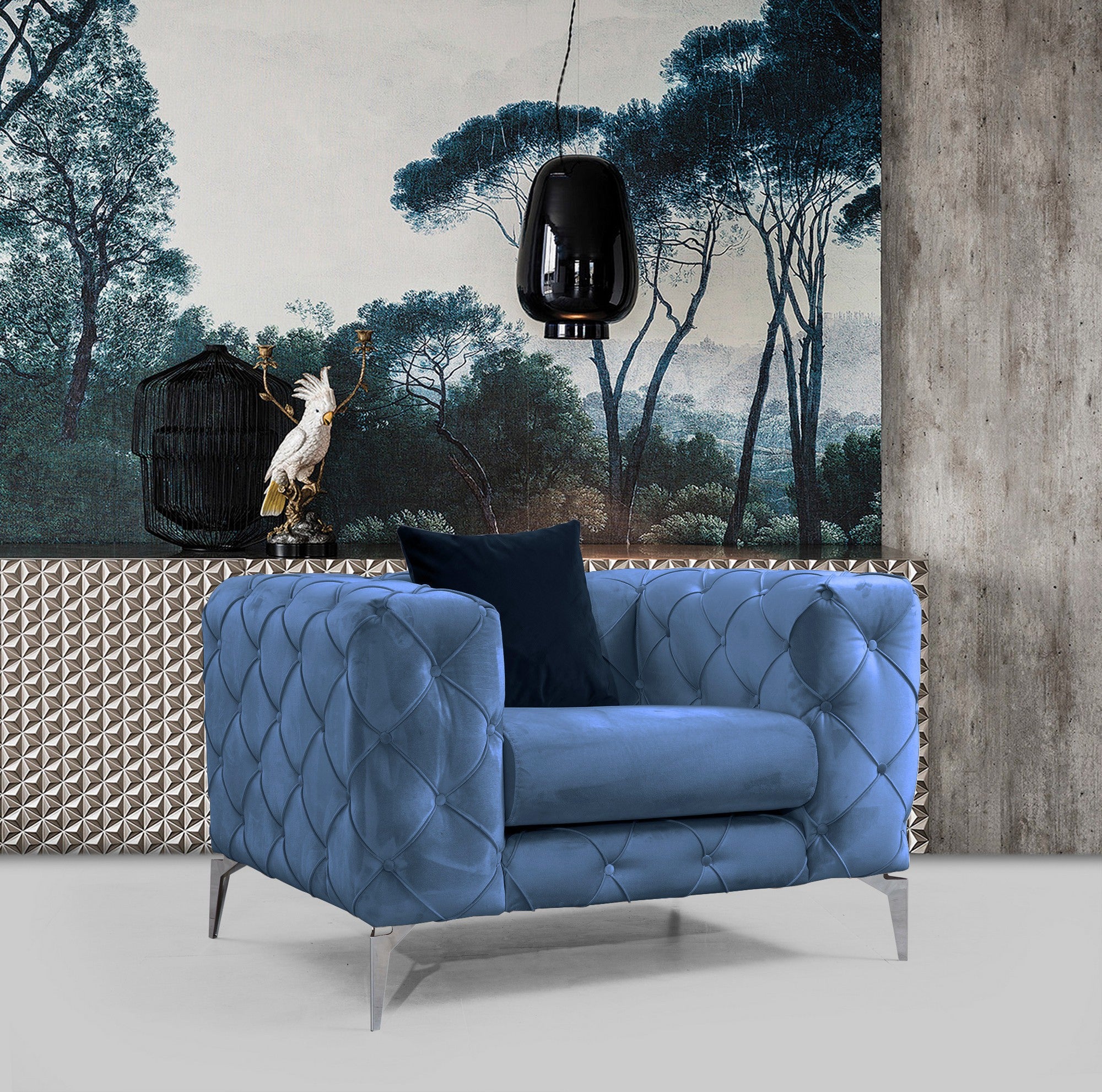 Poltrona moderna com pernas cromadas, tecido azul, 108 cm | Estrutura em madeira de faia e aglomerado, 100% poliéster, capa de almofada removível | Design elegante e confortável para residências e hotéis