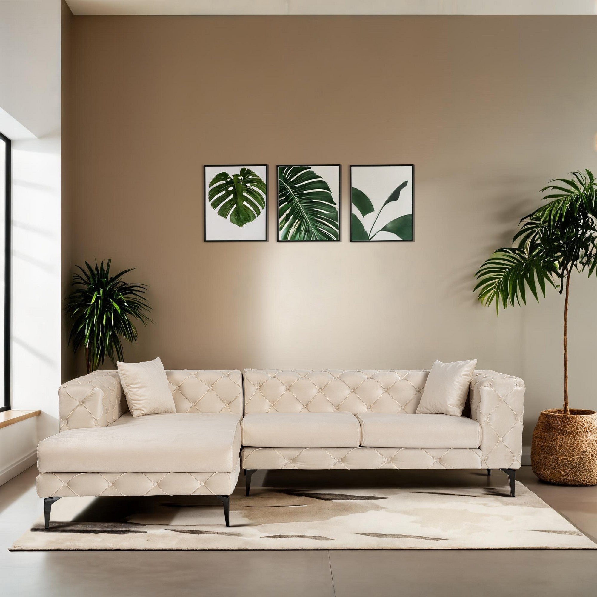 Sofá de canto elegante, estrutura em madeira de faia e aglomerado, 270 cm, bege e preto, 100% poliéster, almofadas removíveis, pés de metal | Perfeito para espaços modernos