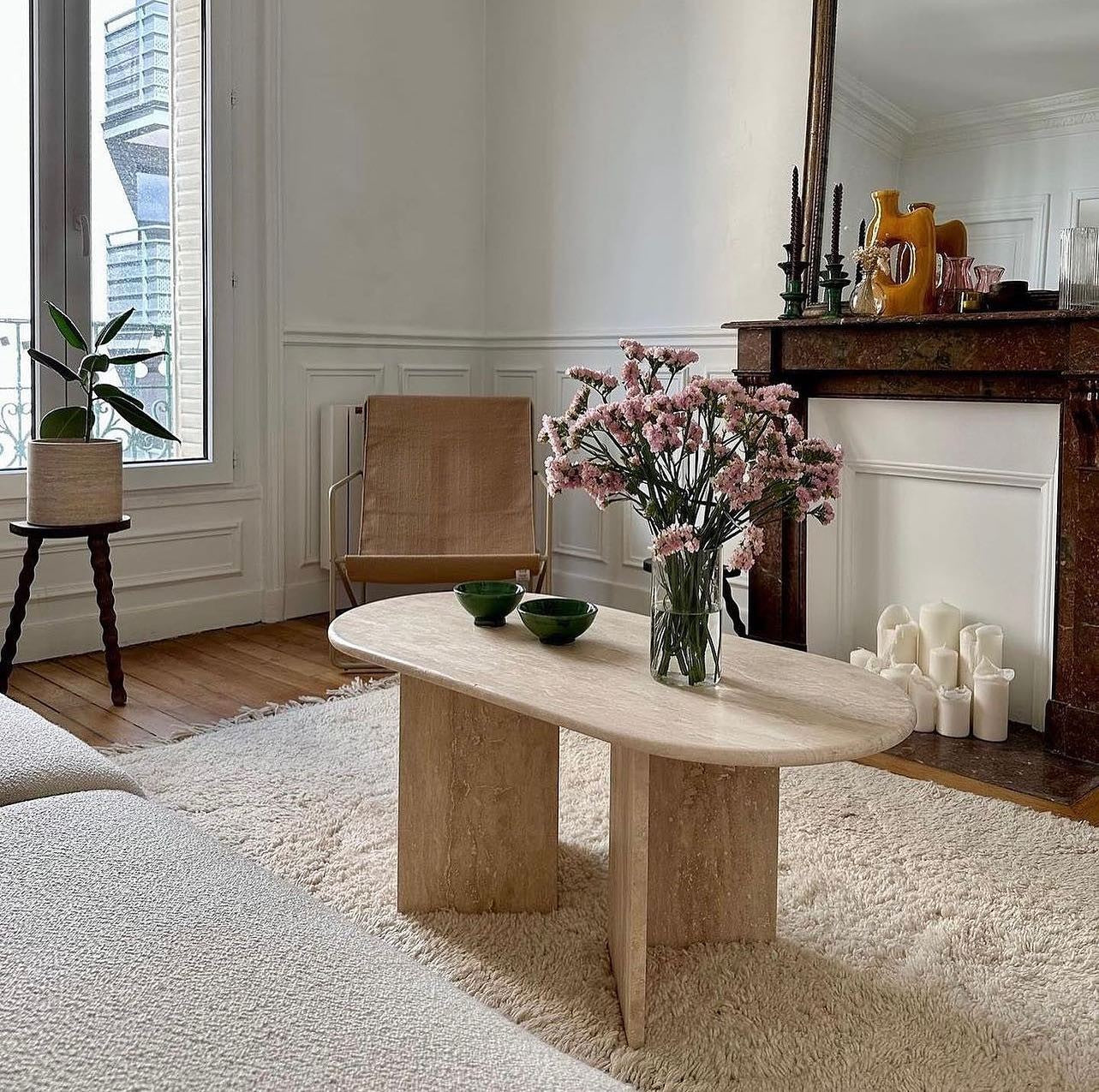 Mesa de Centro em Travertino Bege - Design Elegante 60x120cm para Sala de Estar Moderna