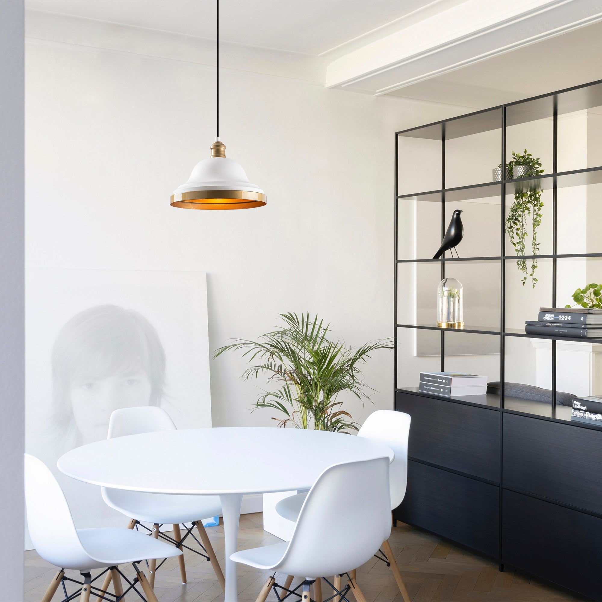 Candeeiro de Teto Escandinavo Elegante, Branco e Dourado, 30 x 30 cm, Altura 115 cm | Ajustável, Soquete E27, IP20 | Perfeito para Decoração e Iluminação Moderna