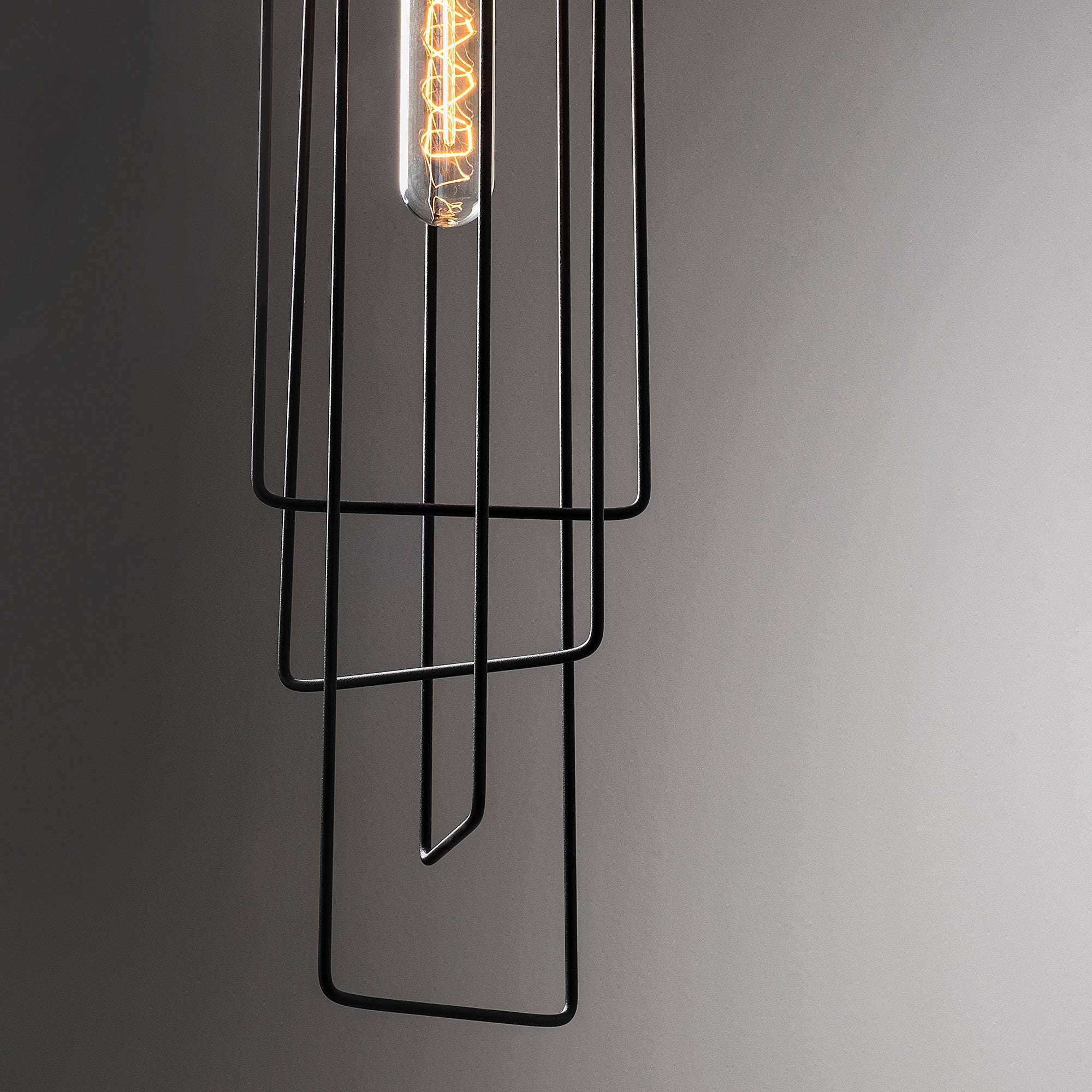 Candeeiro de Teto – Altura Ajustável 136 cm – Preto – Metal