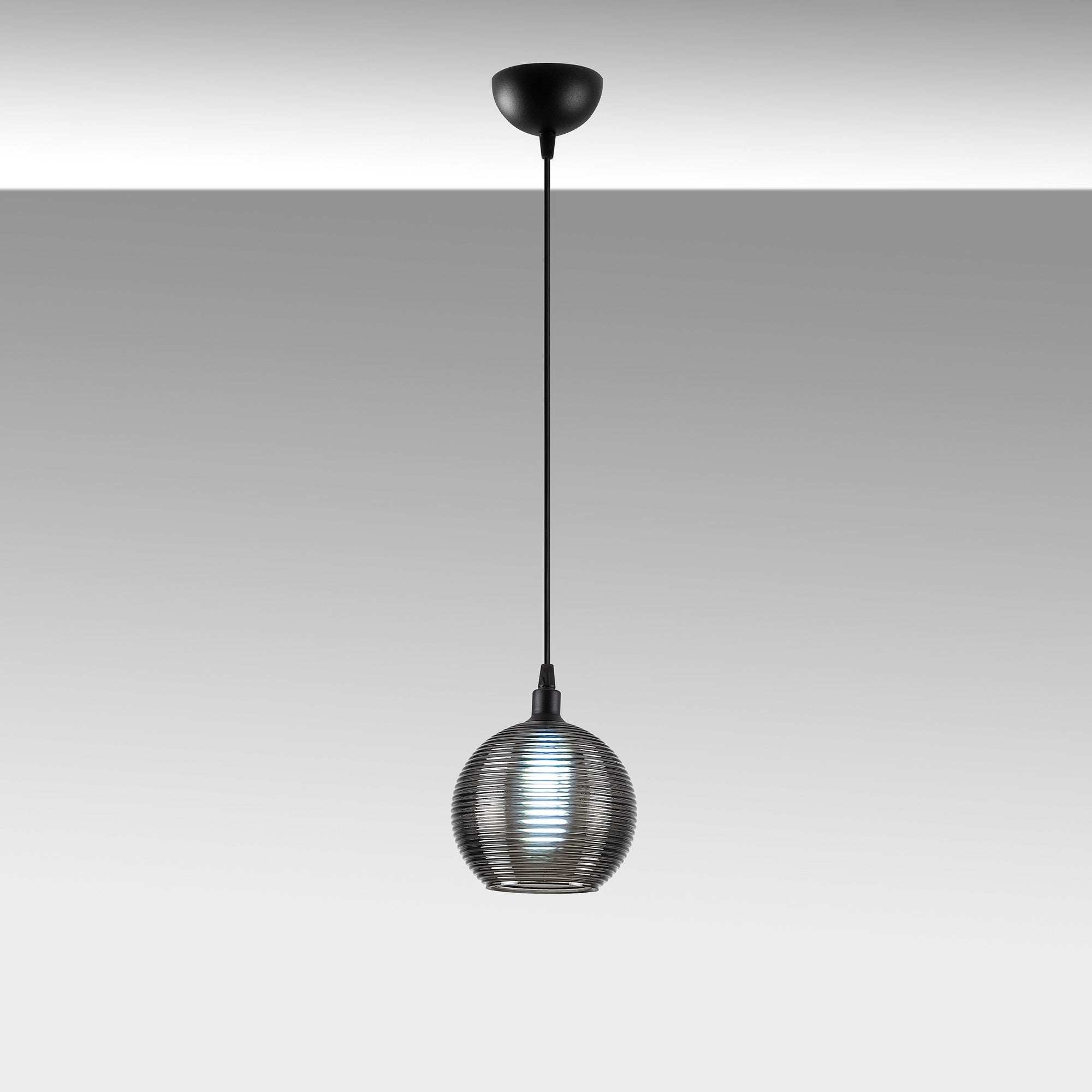 Candeeiro de Teto Industrial, Preto e Fumê, 15 x 15 cm | Altura Ajustável 110 cm | Corpo em Metal, Tampa de Vidro, Soquete E27, IP20 | Perfeito para Espaços Modernos