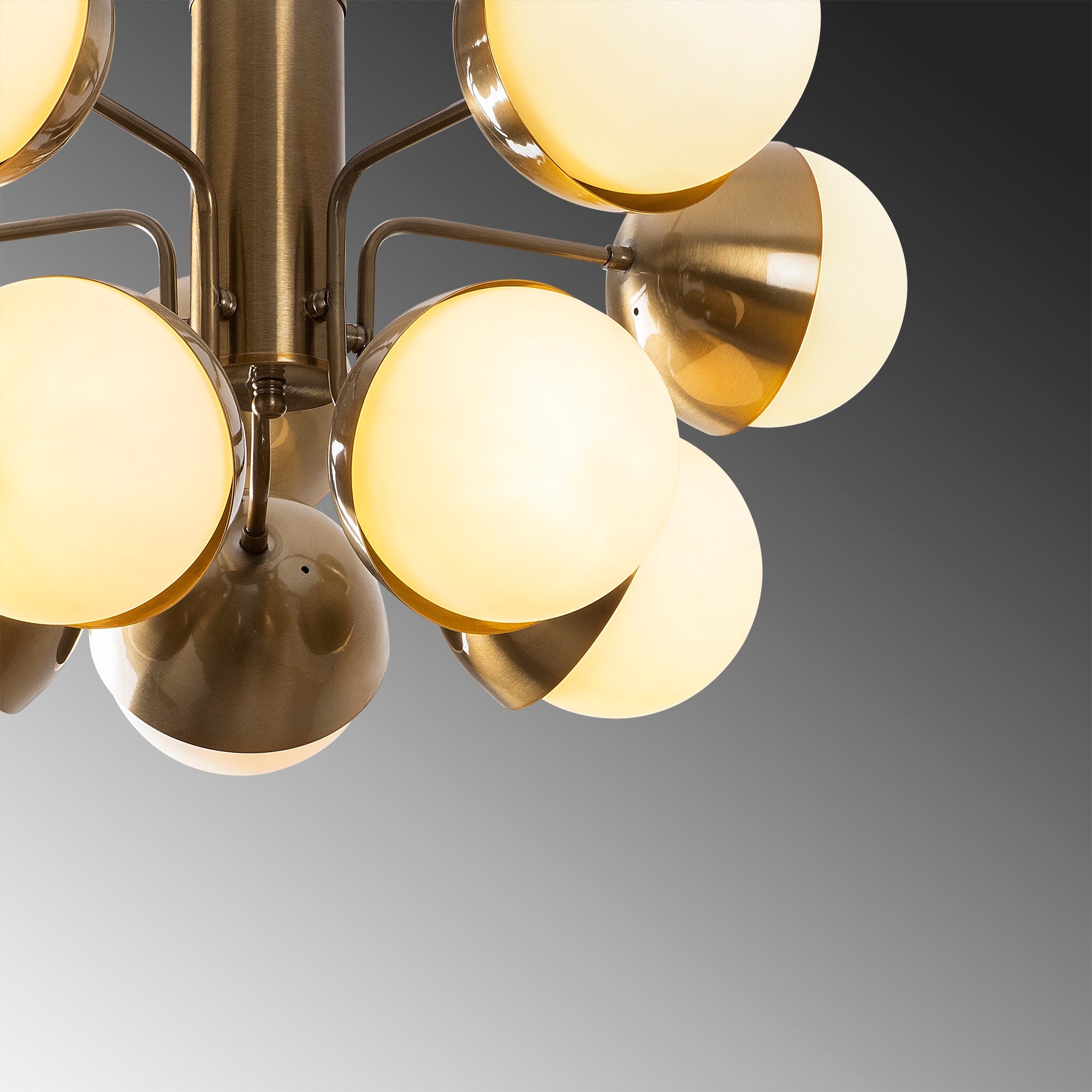 Candeeiro de Teto Glamour Moderno, Dourado e Branco, 68 x 68 cm, Altura: 75 cm | Corpo de Metal, 10 Soquetes E27, Design Escandinavo Elegante para Decoração de Casa