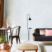 Candeeiro de Pé – 155 cm de altura – Preto e Dourado – Ferro