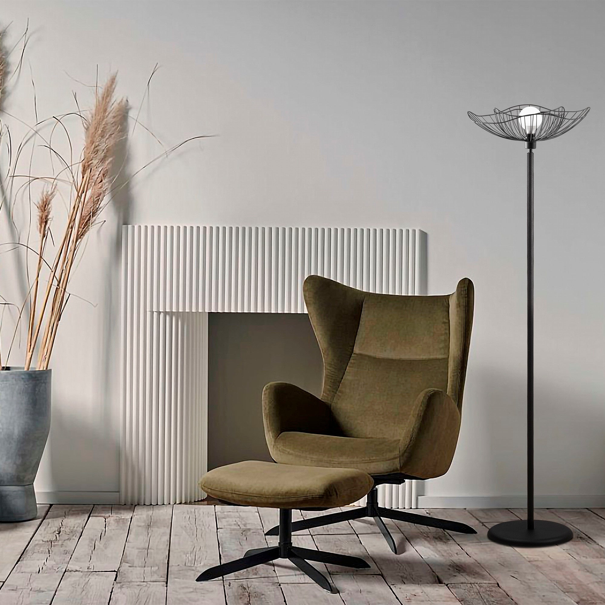 Candeeiro de Pé industrial – 148 cm de altura – preto – metal