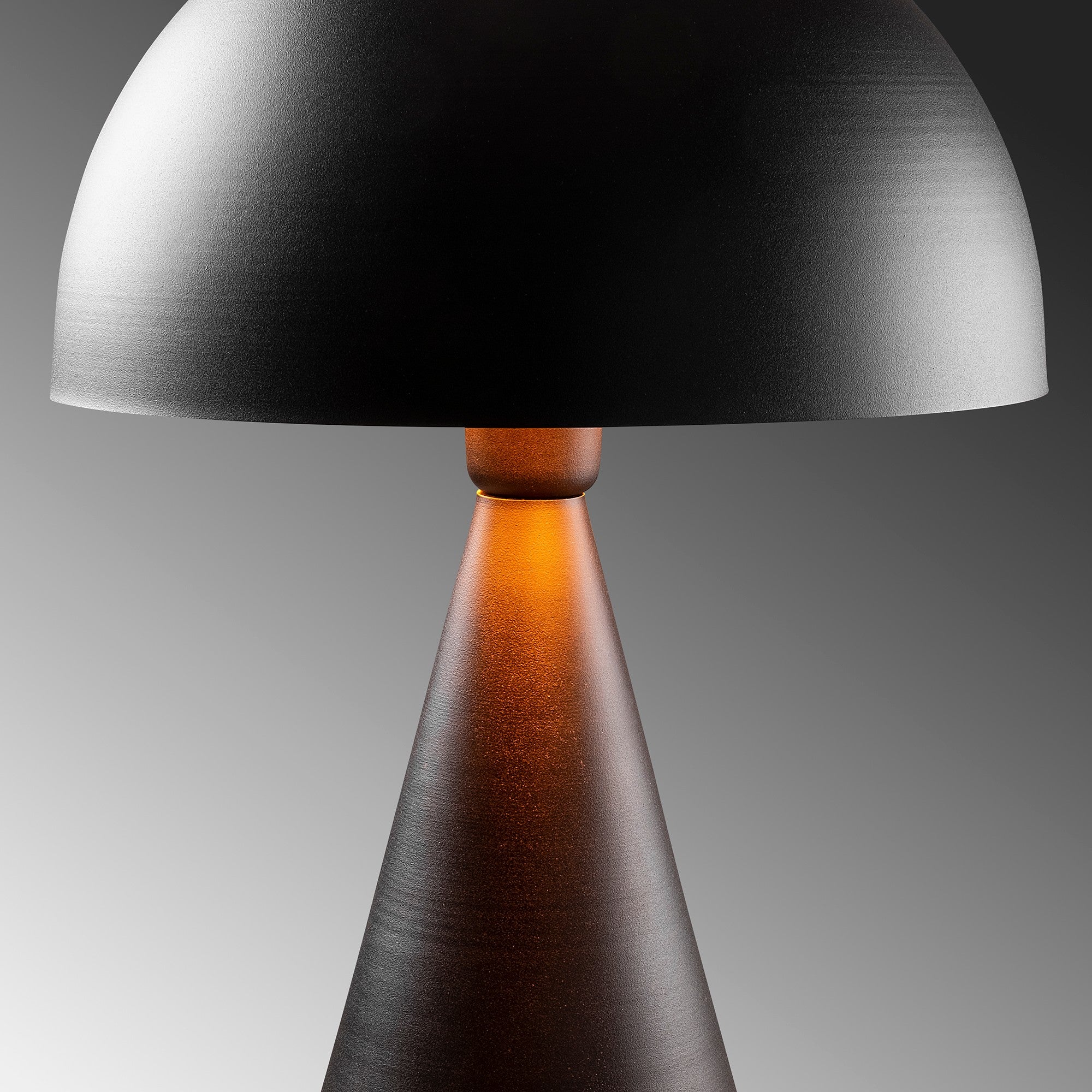 Candeeiro de Mesa – 30 x 30 cm – Preto – Ferro