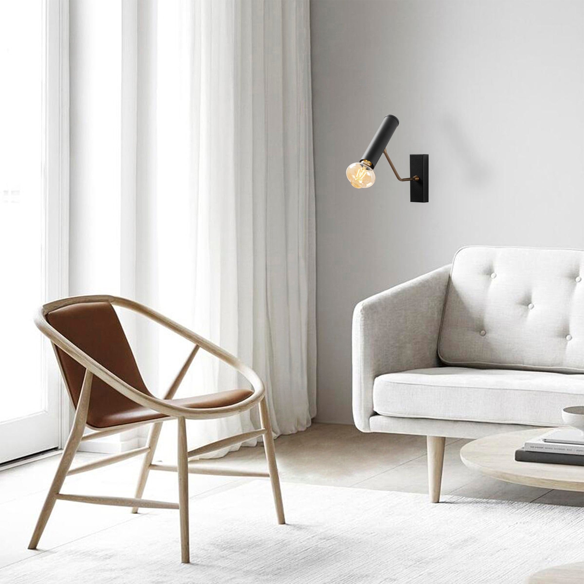 Candeeiro de Parede – 5 x 28 cm – preta – metal