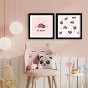 Conjunto de 2 Quadros Decorativos MDF com Moldura - Rosa, Vermelho e Branco - 33x68cm