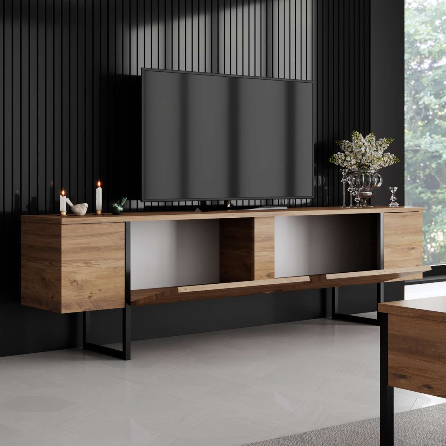 Móvel de TV-Luxe-Pinheiro Atlântico
Preto