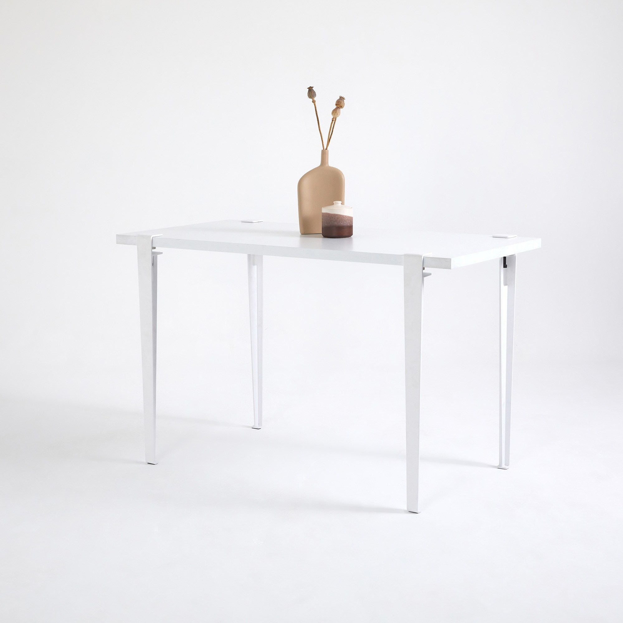 Mesa de Jantar Branca Moderna com Pernas de Aço - Montagem Rápida para 4 Pessoas