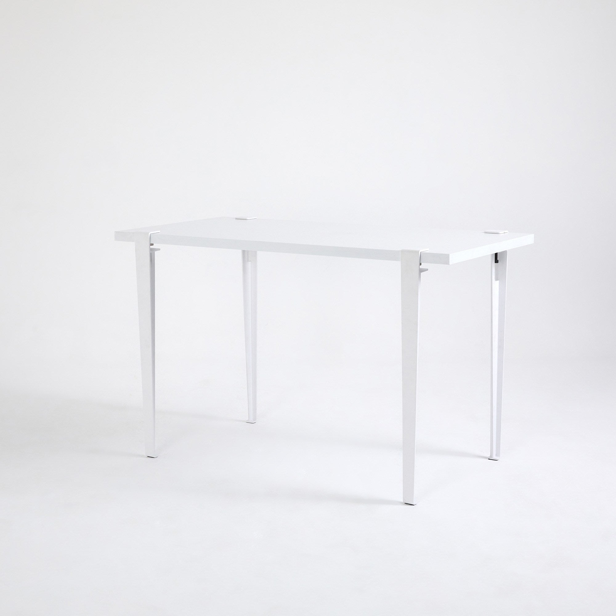 Mesa de Jantar Branca Moderna com Pernas de Aço - Montagem Rápida para 4 Pessoas