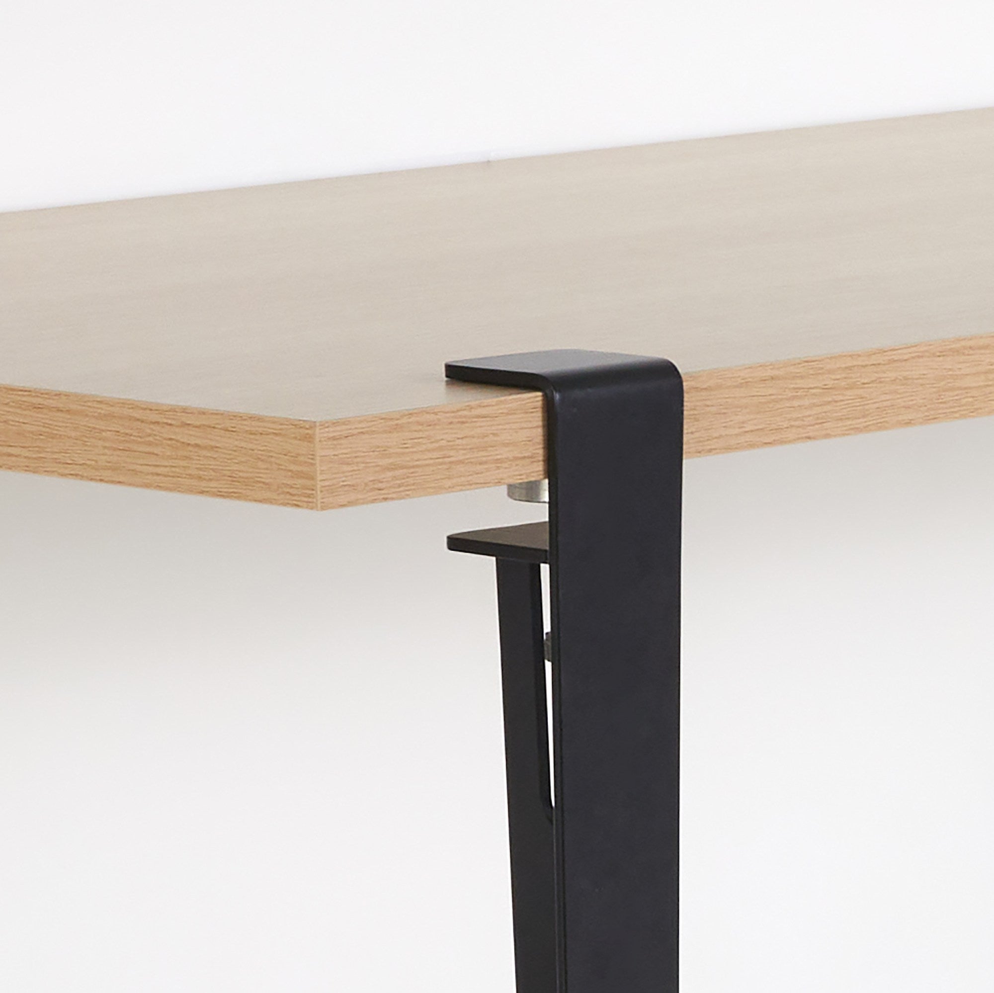 Mesa de Jantar Moderna em Madeira e Preto - 4 Lugares com Montagem Rápida e Pernas de Aço