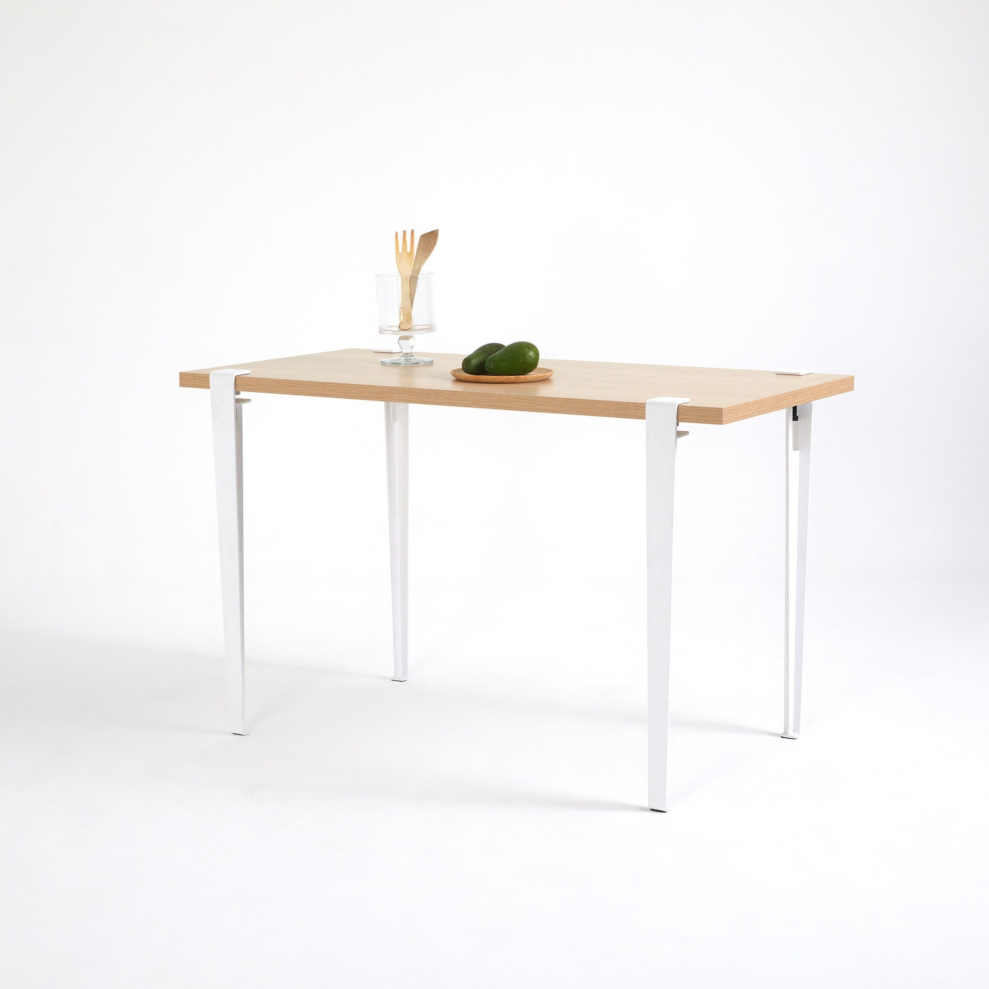 Mesa de Jantar Moderna em Madeira e Branco - 4 Lugares com Pernas de Aço Preto e Montagem Rápida