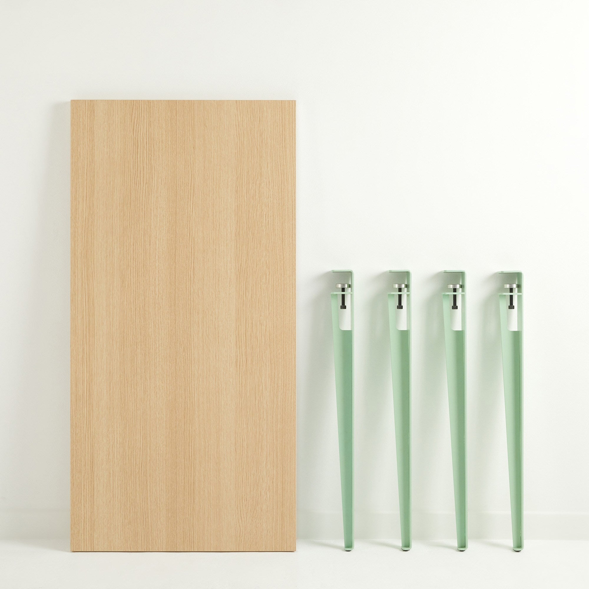Mesa de Jantar Moderna em Verde Menta - 4 Lugares com Pernas de Aço e Montagem Rápida