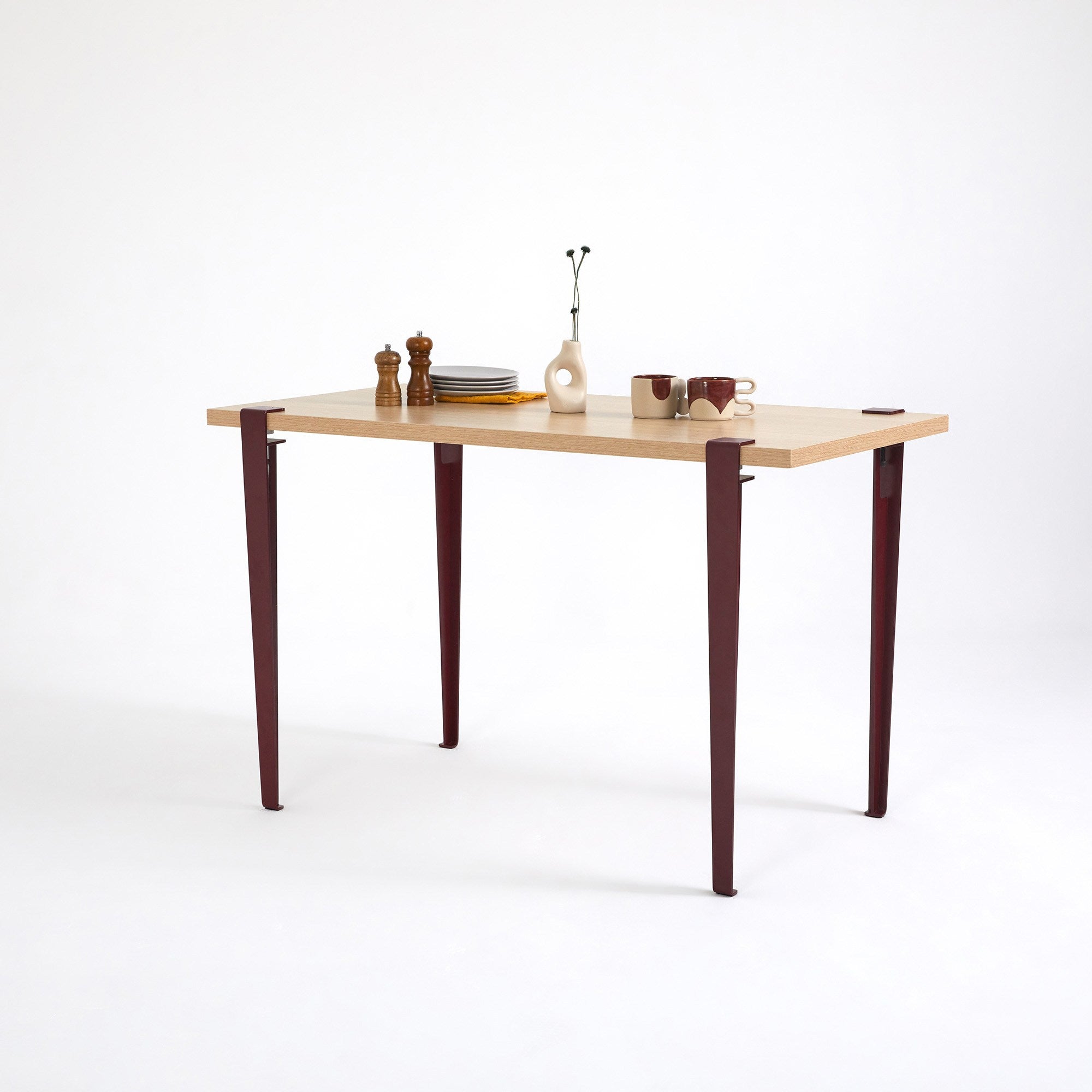 Mesa de Jantar Elegante em Madeira Burgundy - 4 Lugares com Montagem Rápida e Pernas de Aço