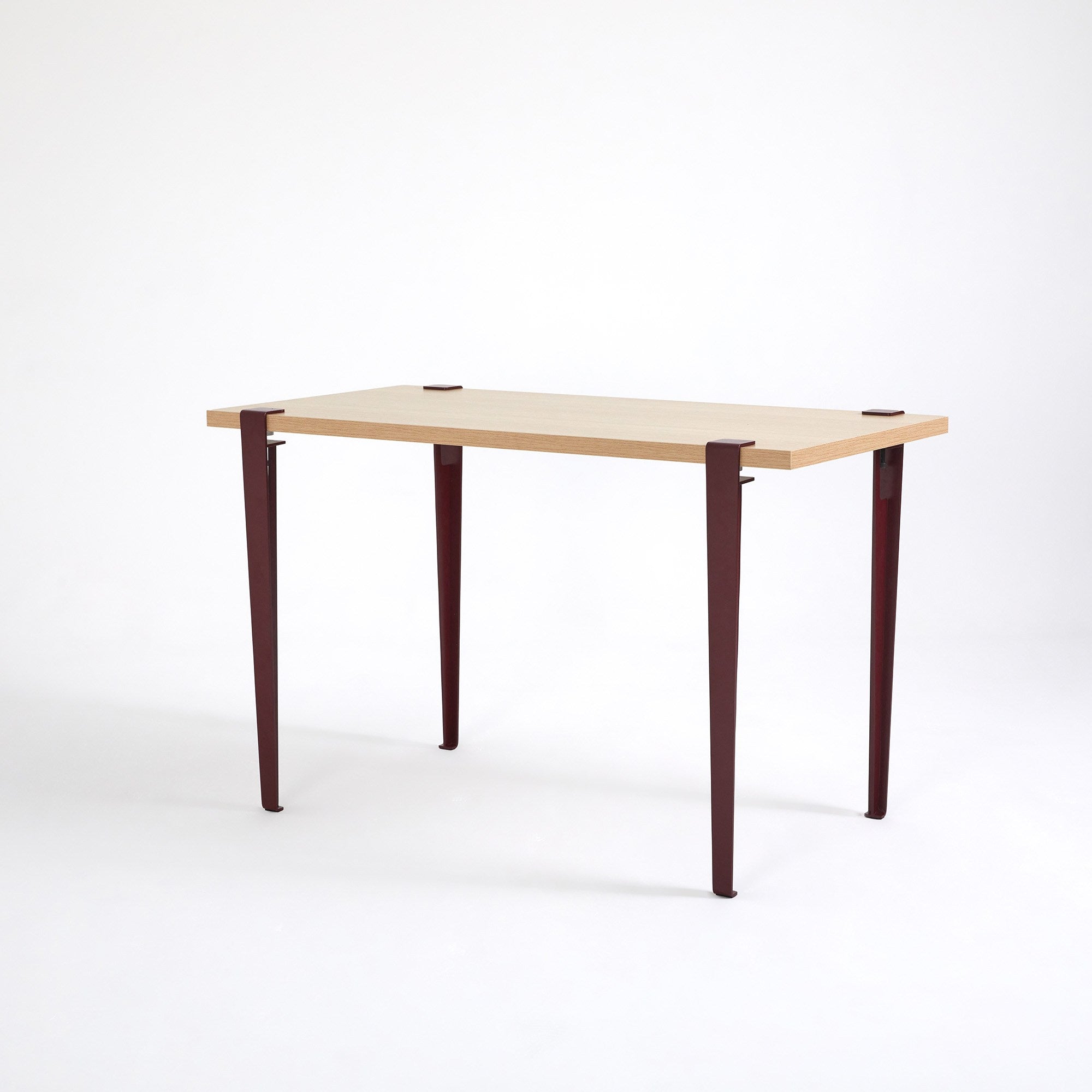 Mesa de Jantar Elegante em Madeira Burgundy - 4 Lugares com Montagem Rápida e Pernas de Aço
