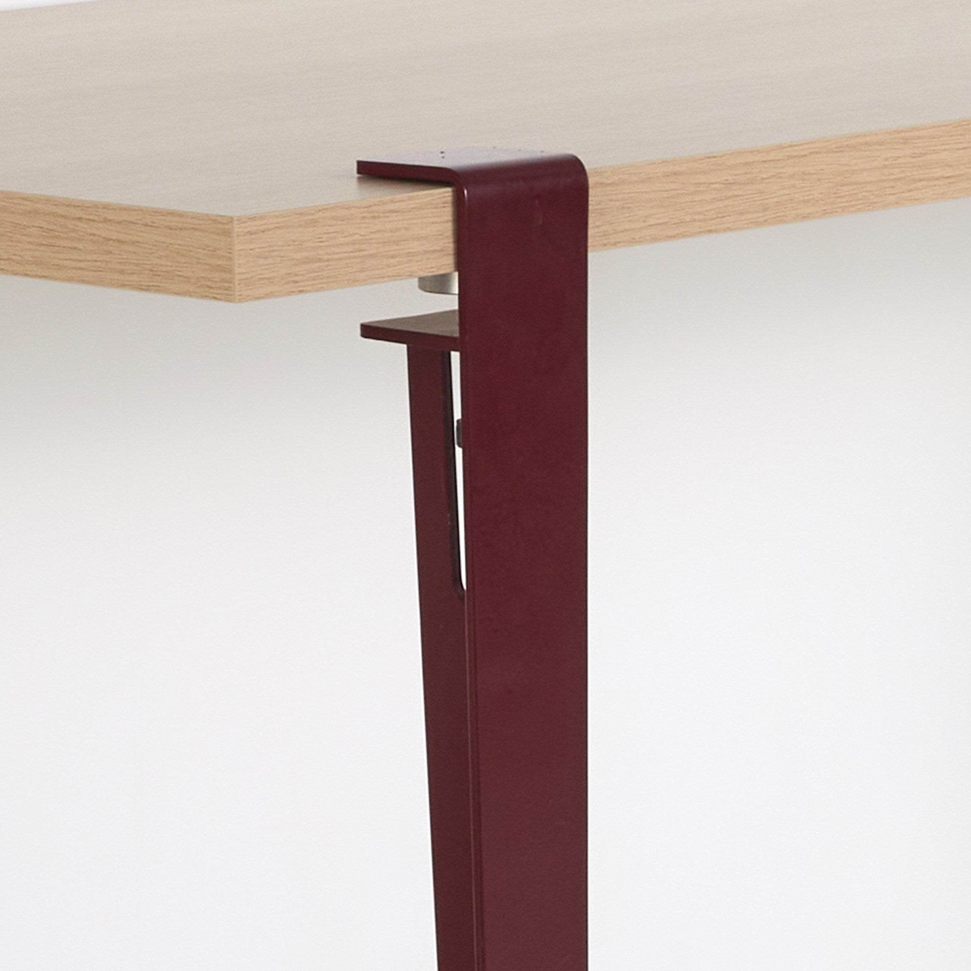 Mesa de Jantar Elegante em Madeira Burgundy - 4 Lugares com Montagem Rápida e Pernas de Aço