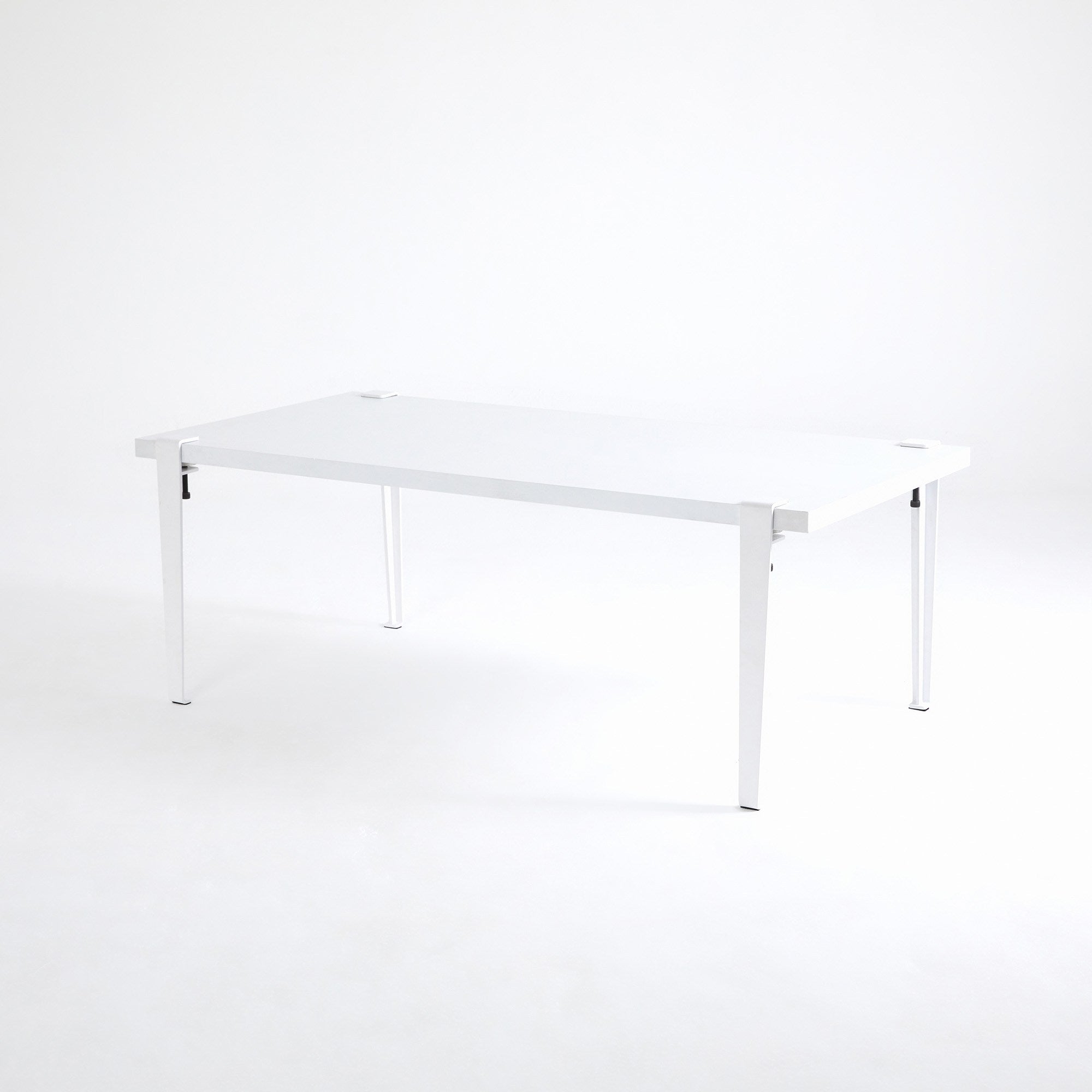 Mesa de Centro Branca com Pernas de Aço - Montagem Rápida e Fácil 120x60cm