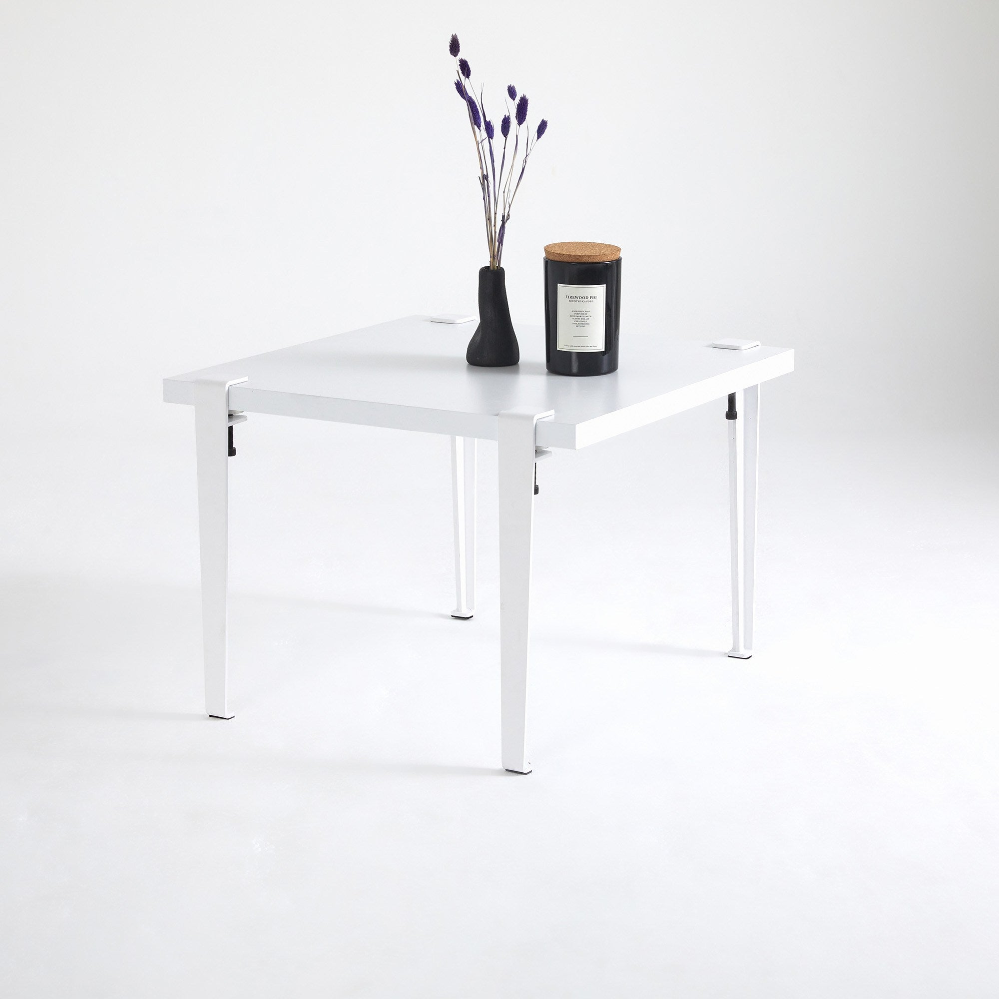 Mesa de Centro Branca 60cm - Montagem Rápida e Fácil com Pernas de Aço Pretas