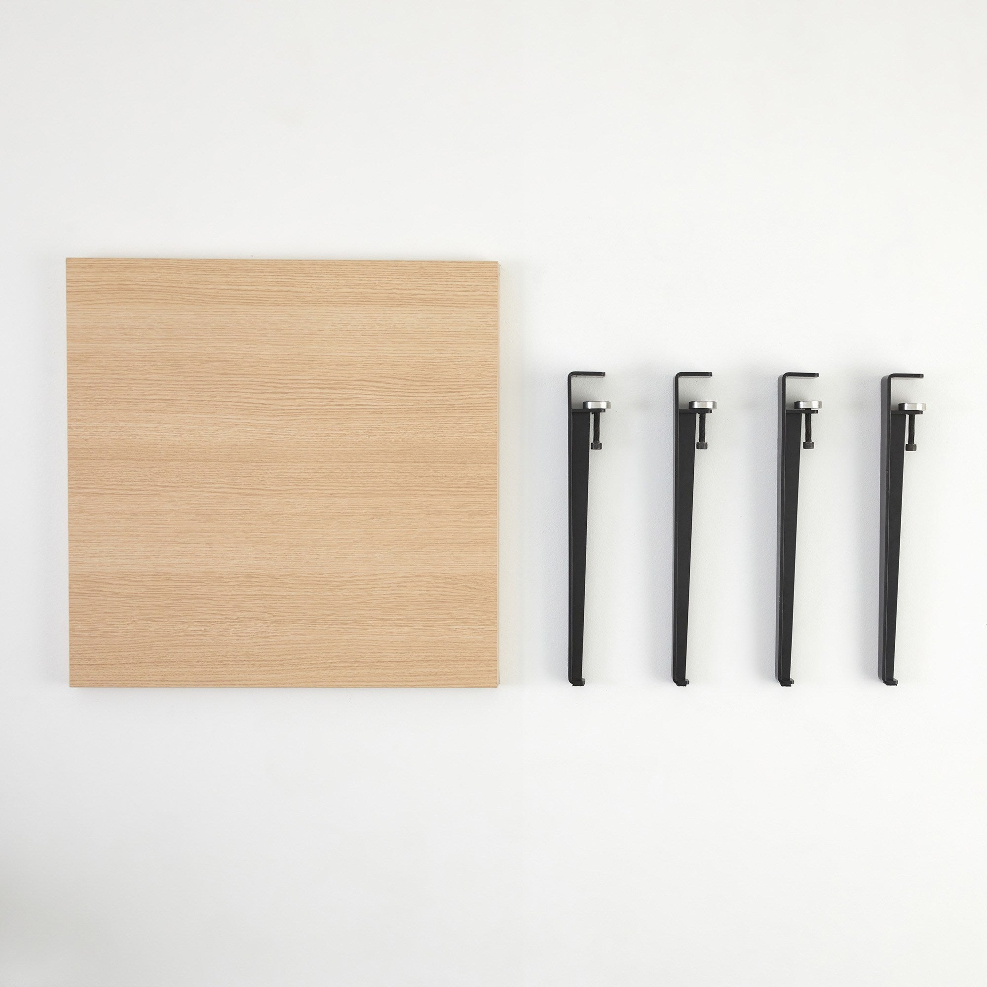 Mesa de Centro Redonda 60cm - Madeira e Preto com Pernas de Aço - Montagem Rápida e Fácil