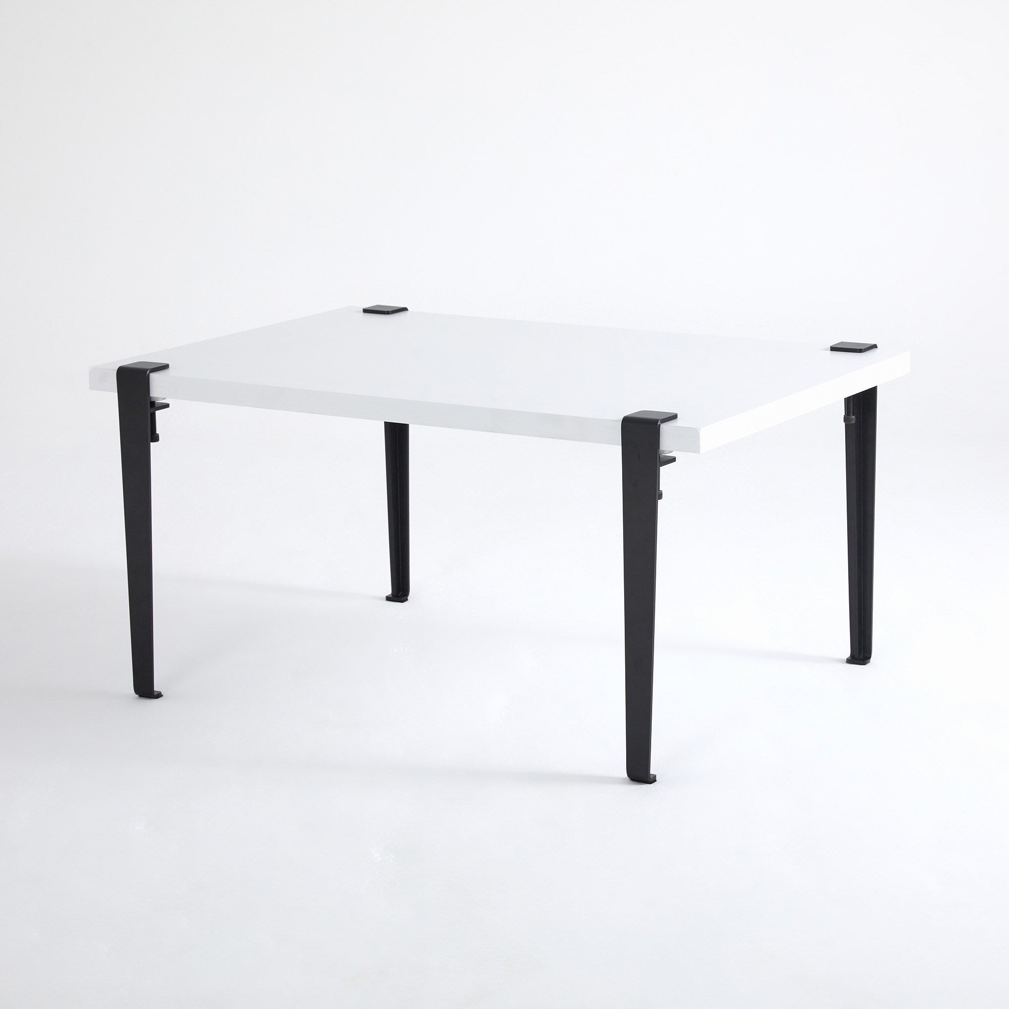 Mesa de Centro Moderna com Pernas de Aço - Montagem Rápida e Fácil - 90x60cm Branco e Preto