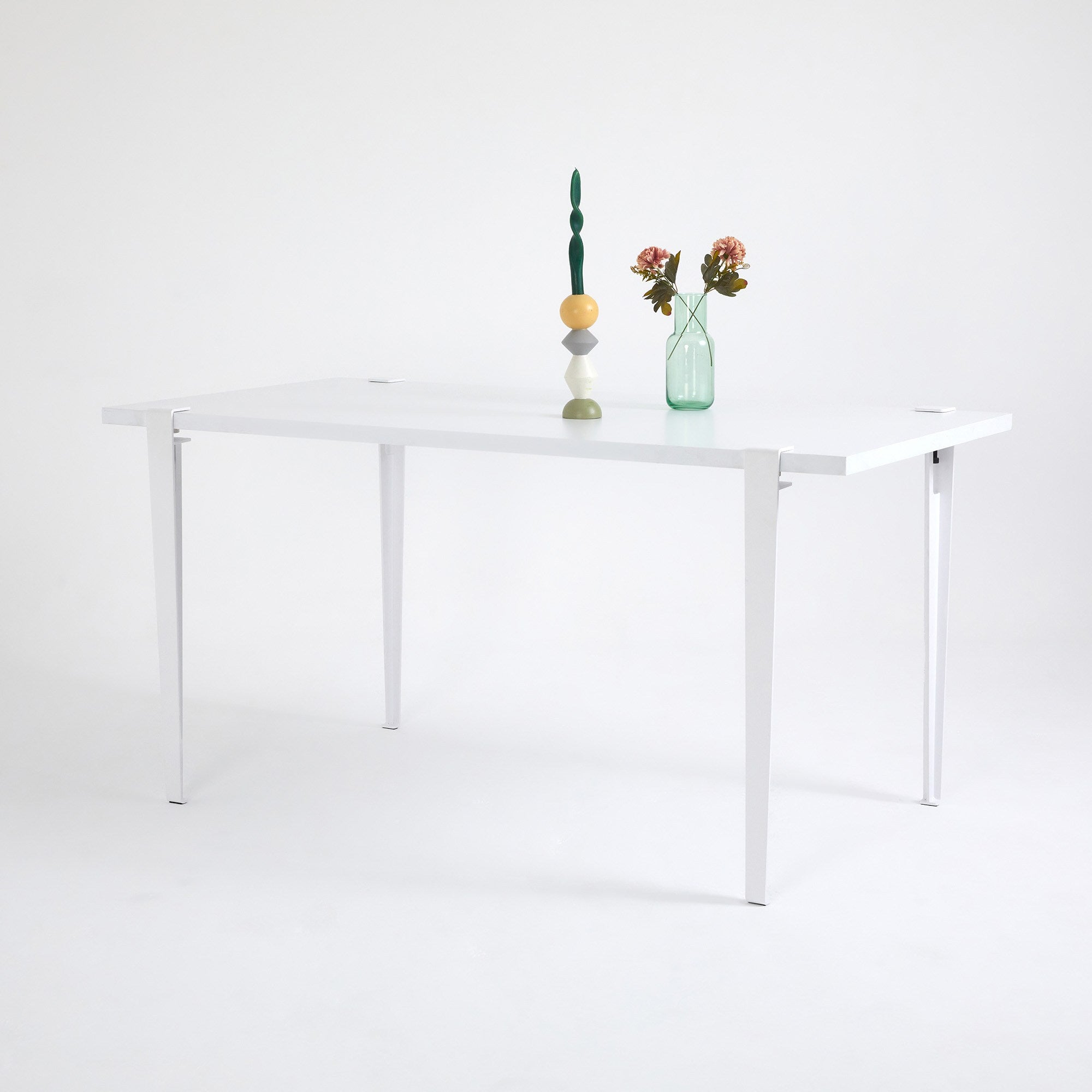 Mesa de Jantar Branca 150cm com Pernas de Aço - Montagem Rápida e Fácil